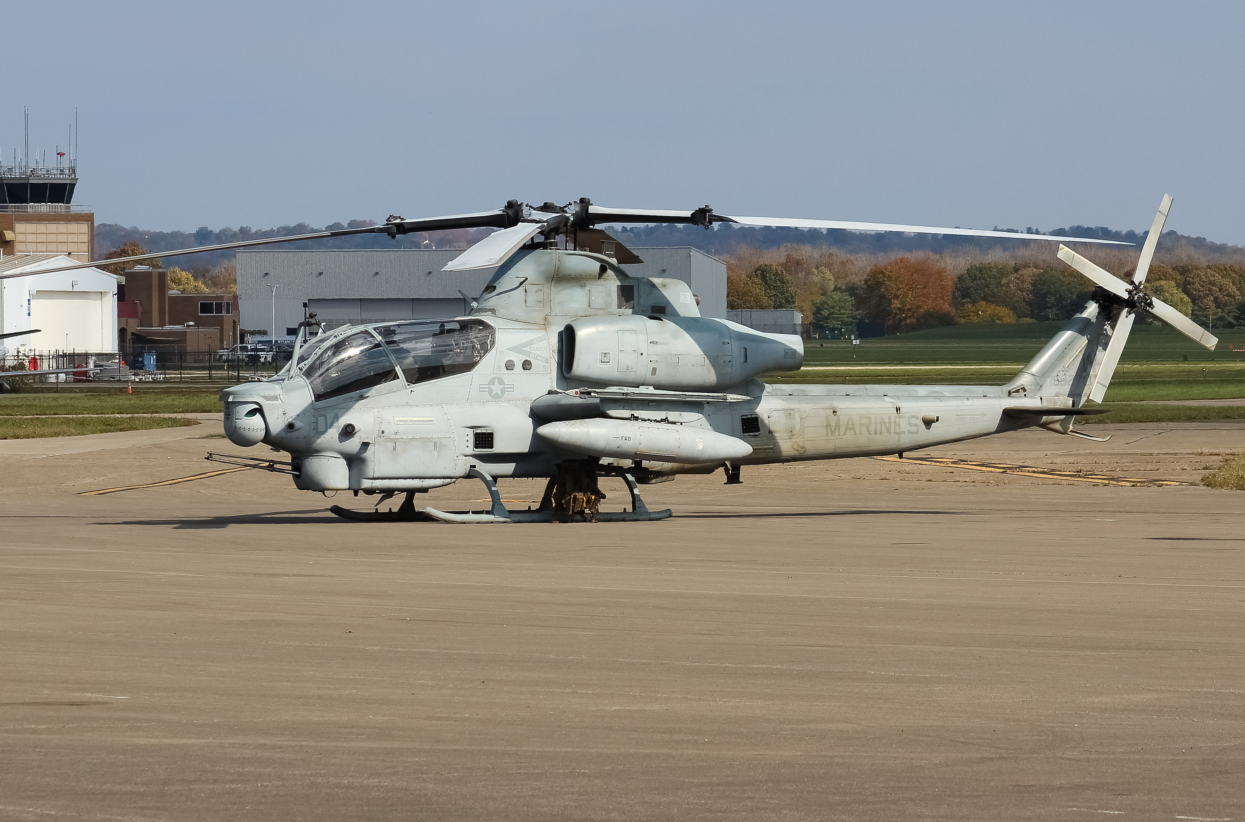 Full size: USMC - United States Marine Corp Bell AH-1Z Viper 169270 at Cincinnati Municipal Airport/Lunken Field