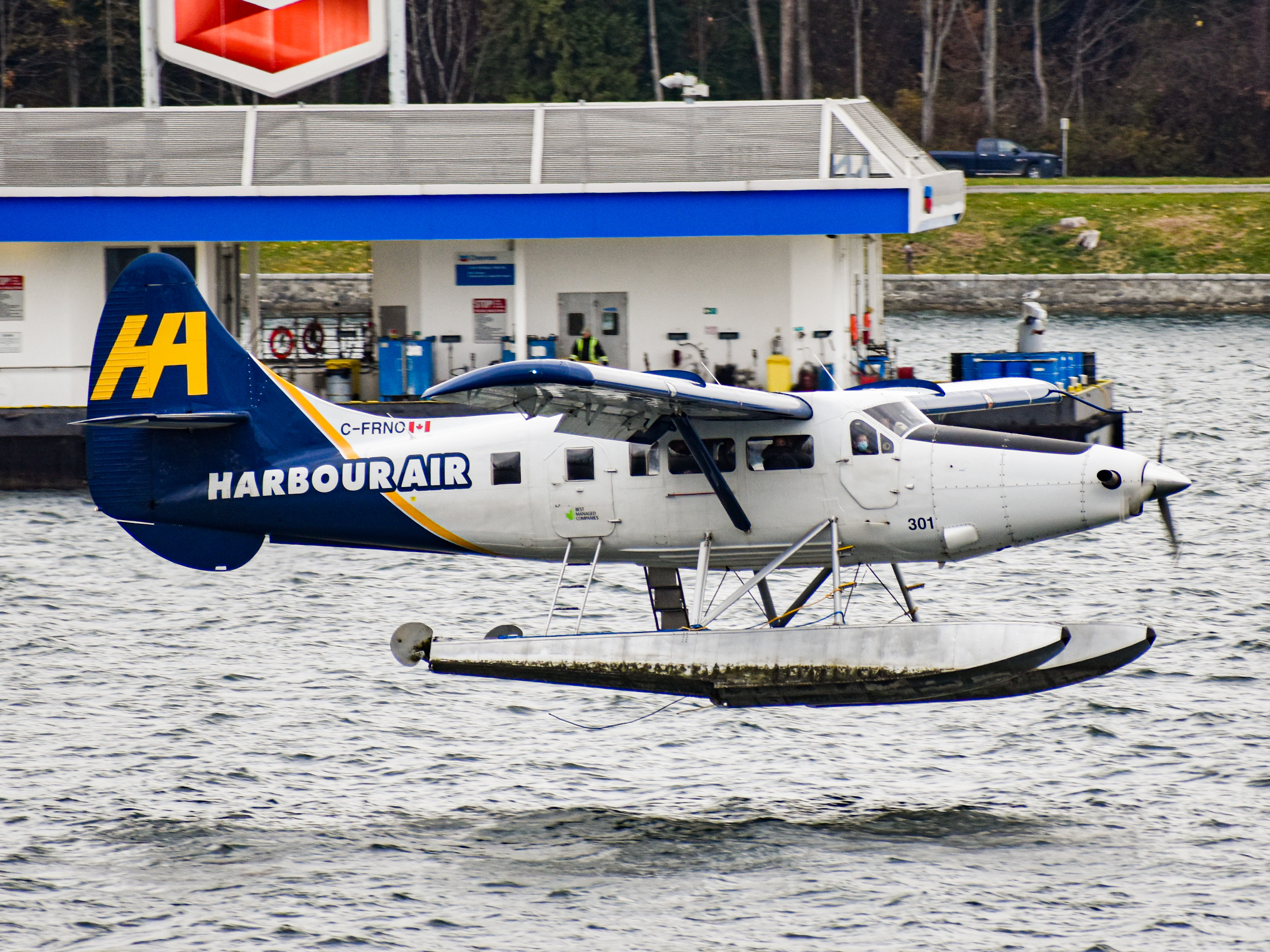 Full size: Harbour Air De Havilland DHC-3 C-FRNO at Vancouver International Airport