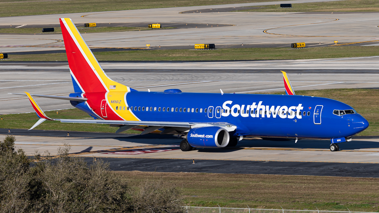 Full size: Southwest Airlines Boeing 737-800 N8561Z at Tampa International Airport