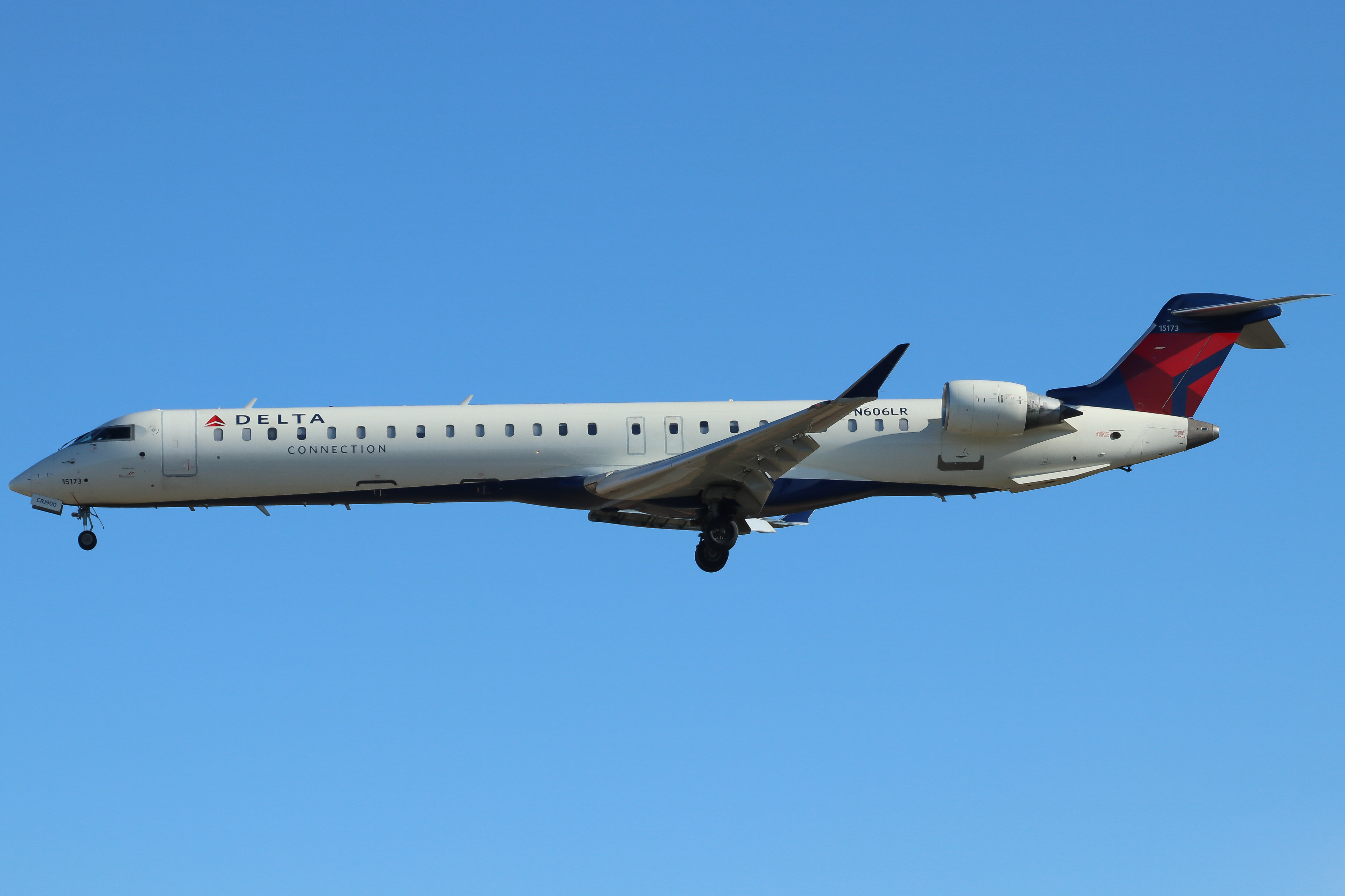 Full size: Delta Airlines Mitsubishi CRJ-900 N606LR at Baltimore/Washington International Thurgood Marshall Airport