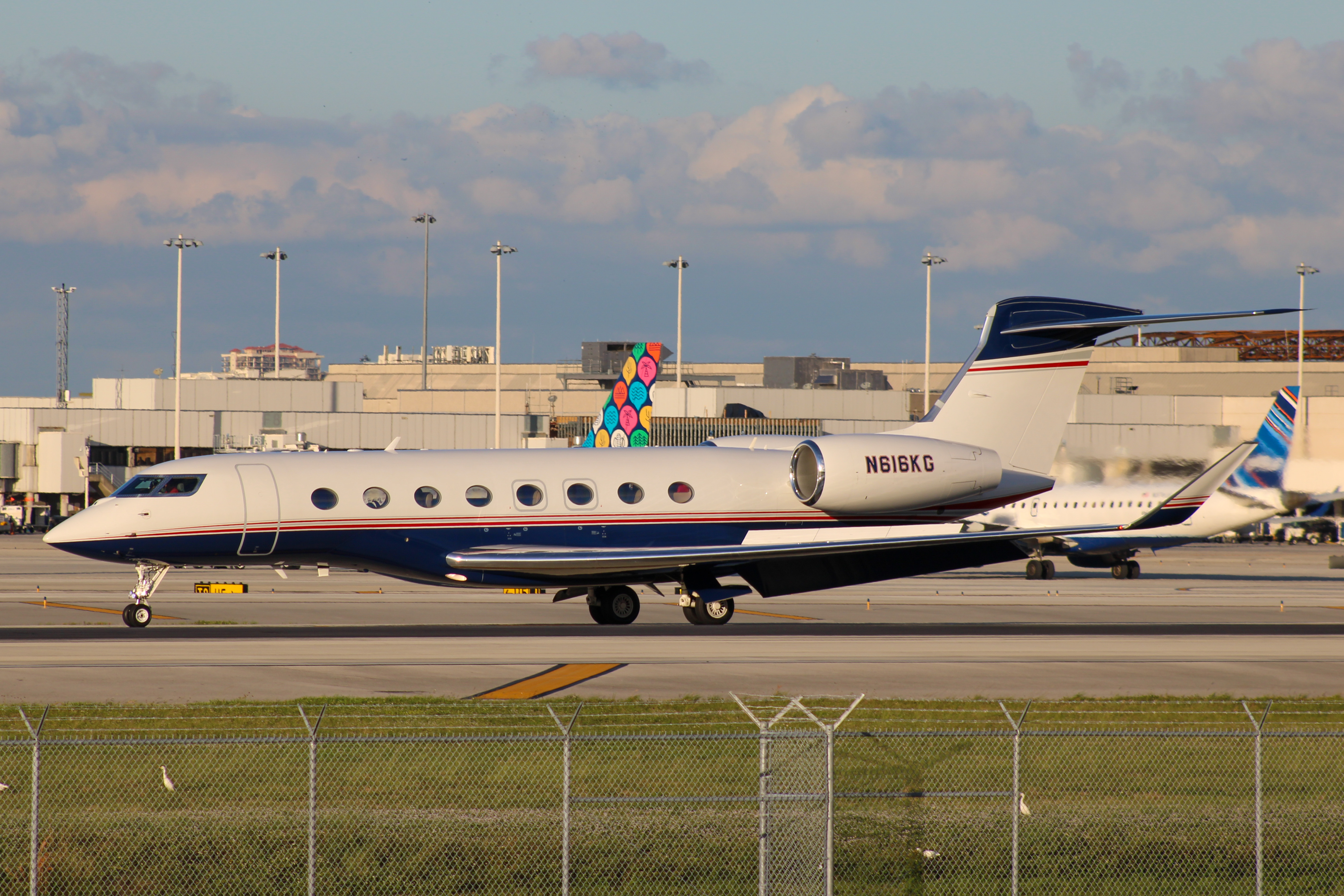 Full size: PRIVATE GulfStream G650 N616KG at Fort Lauderdale/Hollywood International Airport
