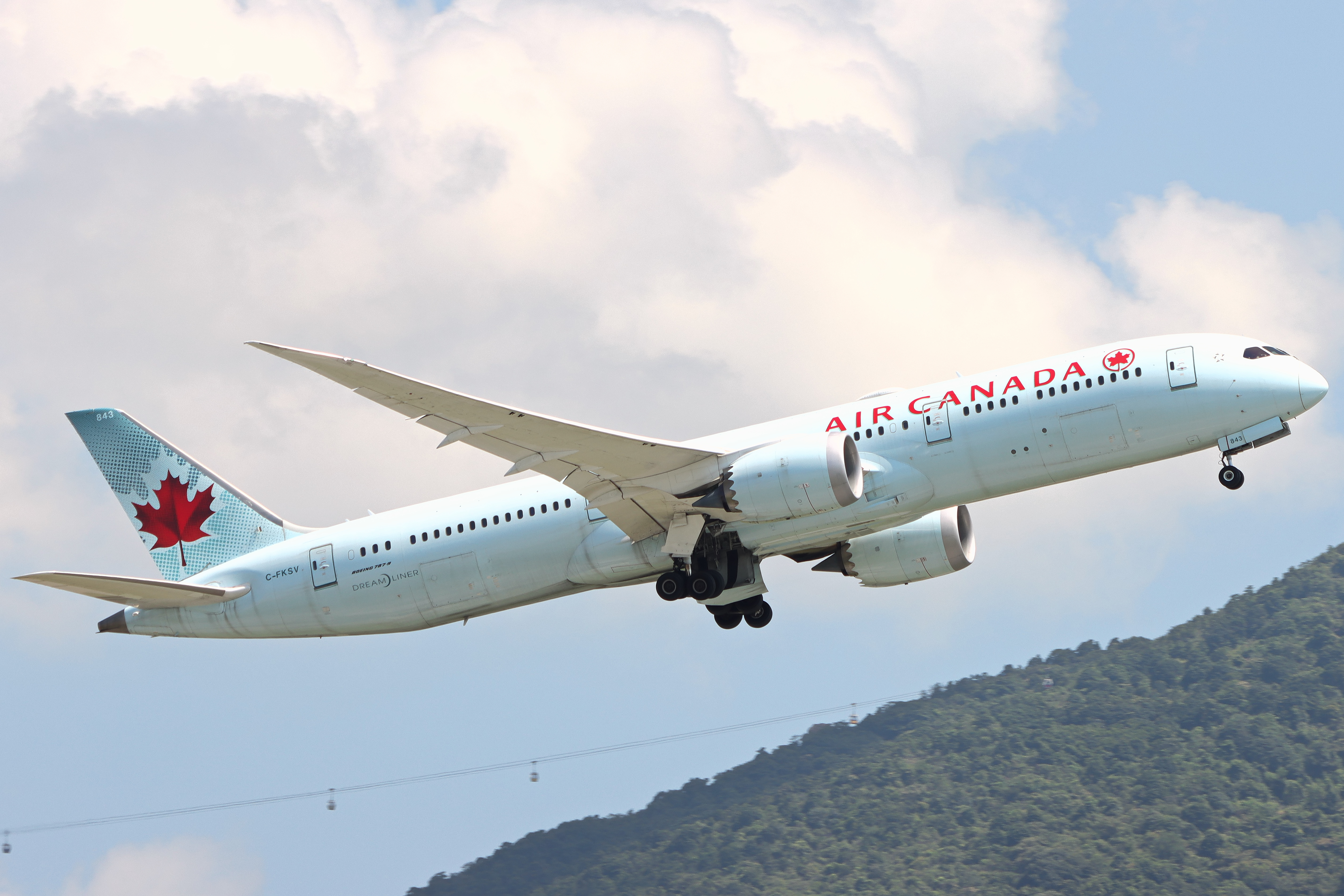 Full size: Air Canada Boeing 787-9 C-FKSV at Hong Kong International Airport