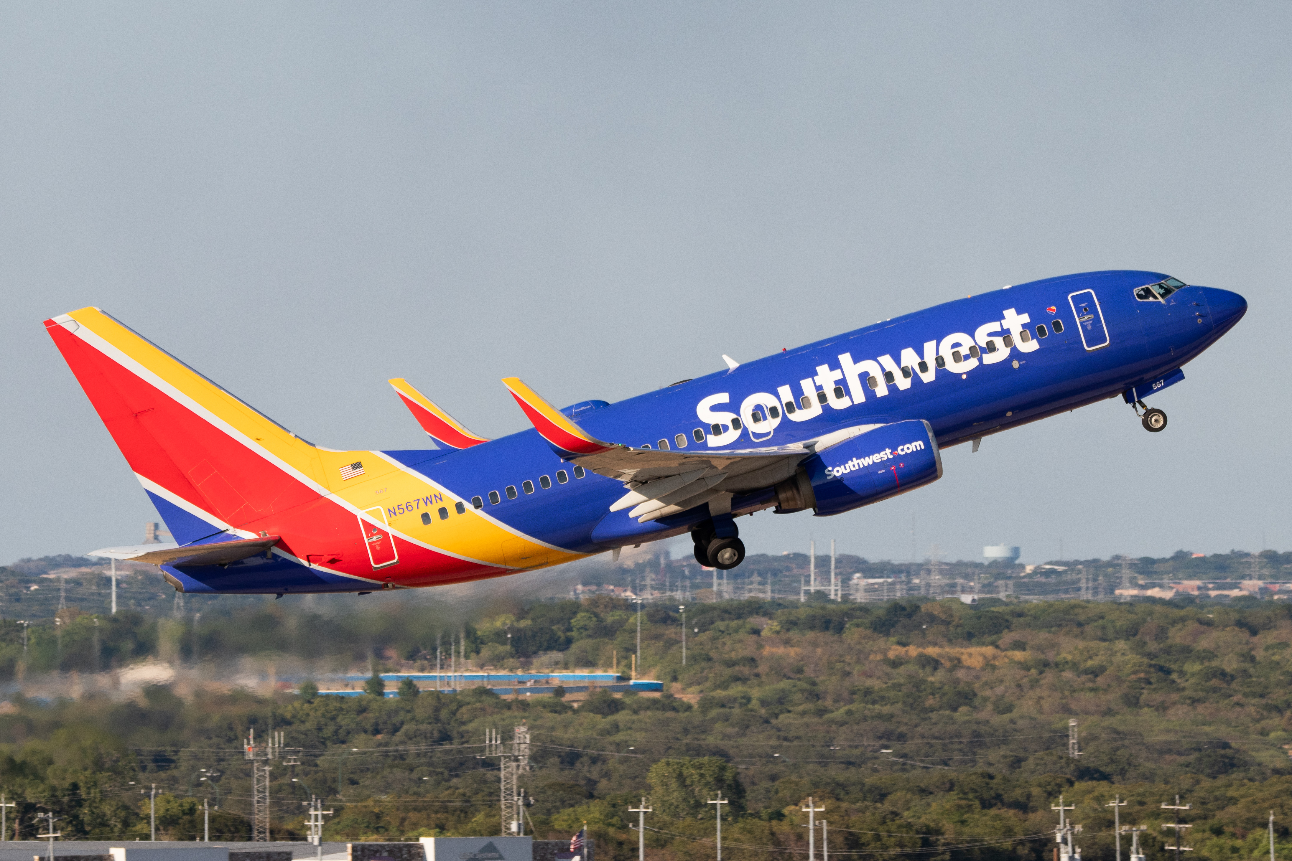 Full size: Southwest Airlines Boeing 737-700 N567WN at San Antonio International Airport