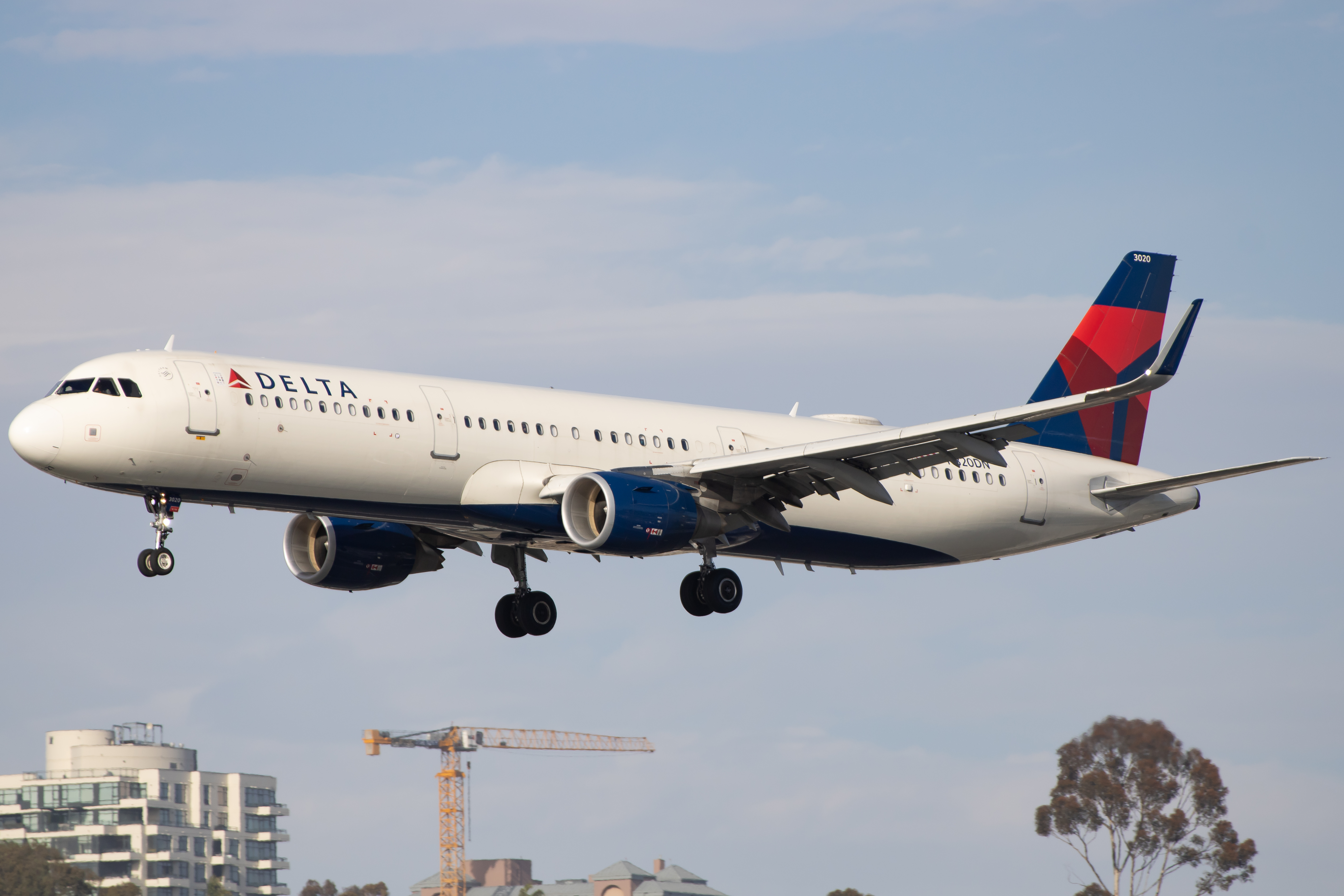Full size: Delta Airlines Airbus A321-200 N320DN at San Diego International Airport