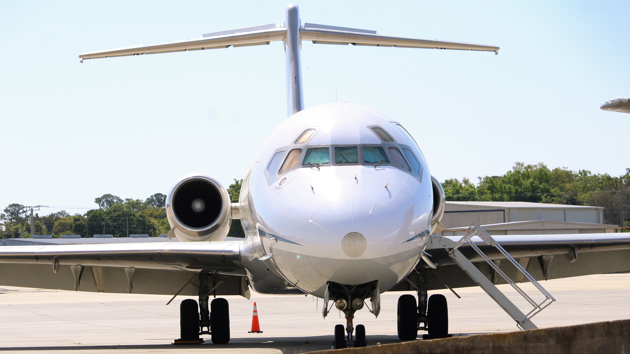 Full size: PRIVATE McDonnell Douglas DC-9 VP-CAA at Orlando Sanford International Airport