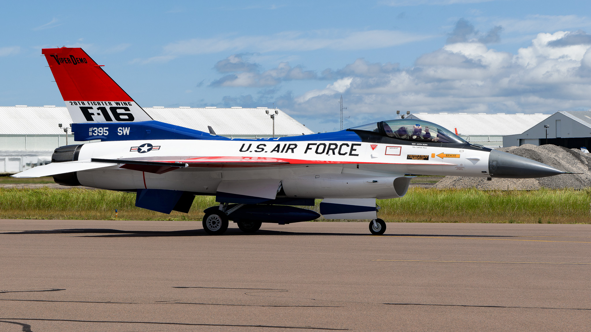 Full size: USAF - United States Air Force General Dynamics F-16 Fighting Falcon 91-0395 at St. Petersburg Clearwater International Airport