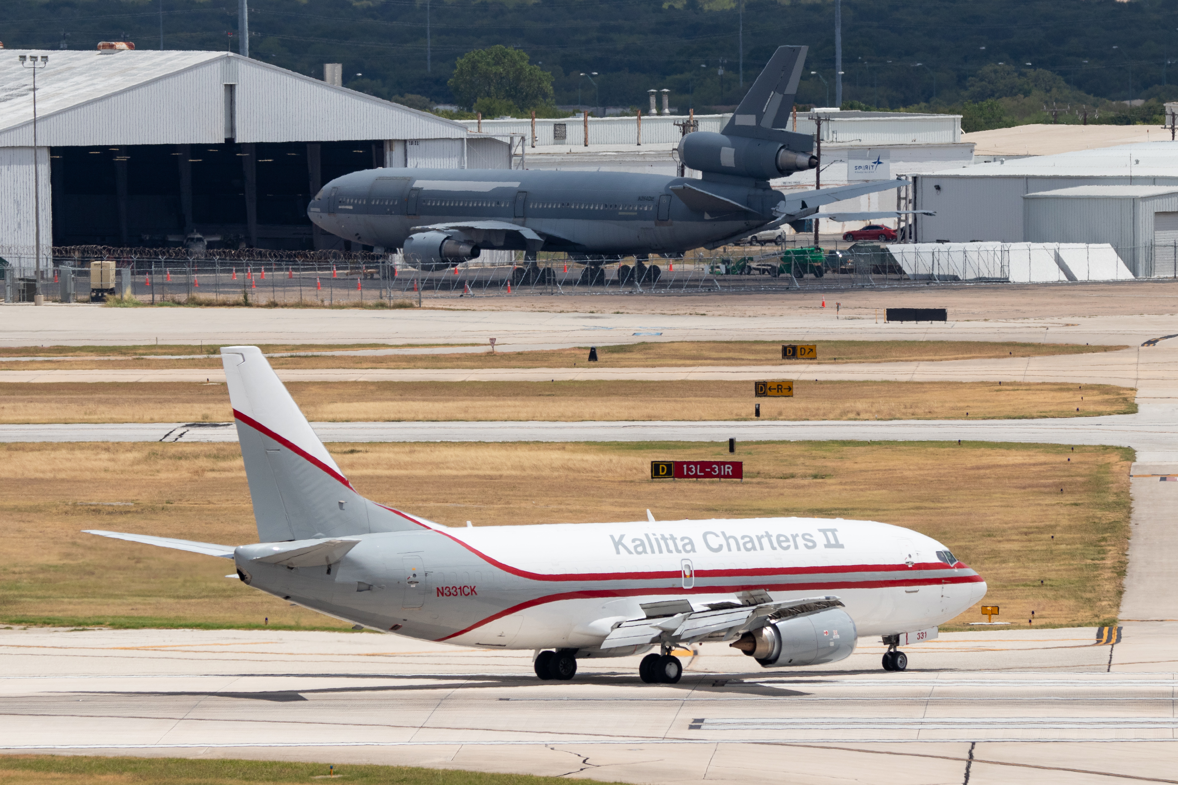 Full size: Kalitta Charters Boeing 737-400 N331CK at San Antonio International Airport