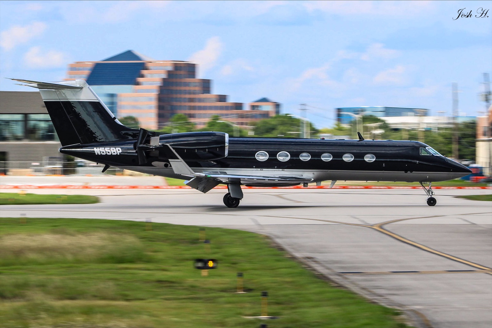 Full size: Benz Experience LLC Gulfstream IV N55BP at Addison Airport