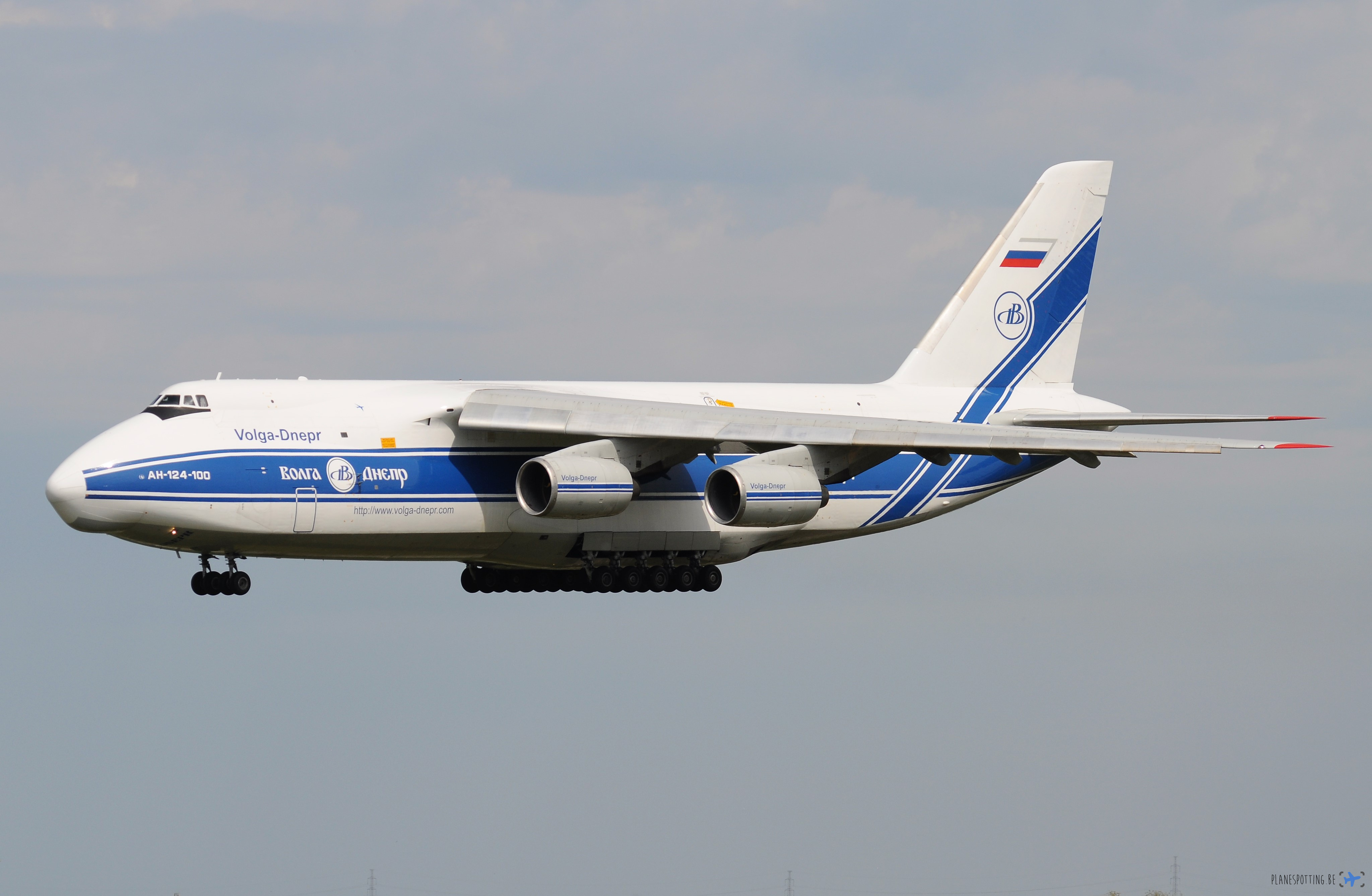 Full size: Volga-Dnepr Airlines Antonov An-124-100 RA-82077 at Liege Airport