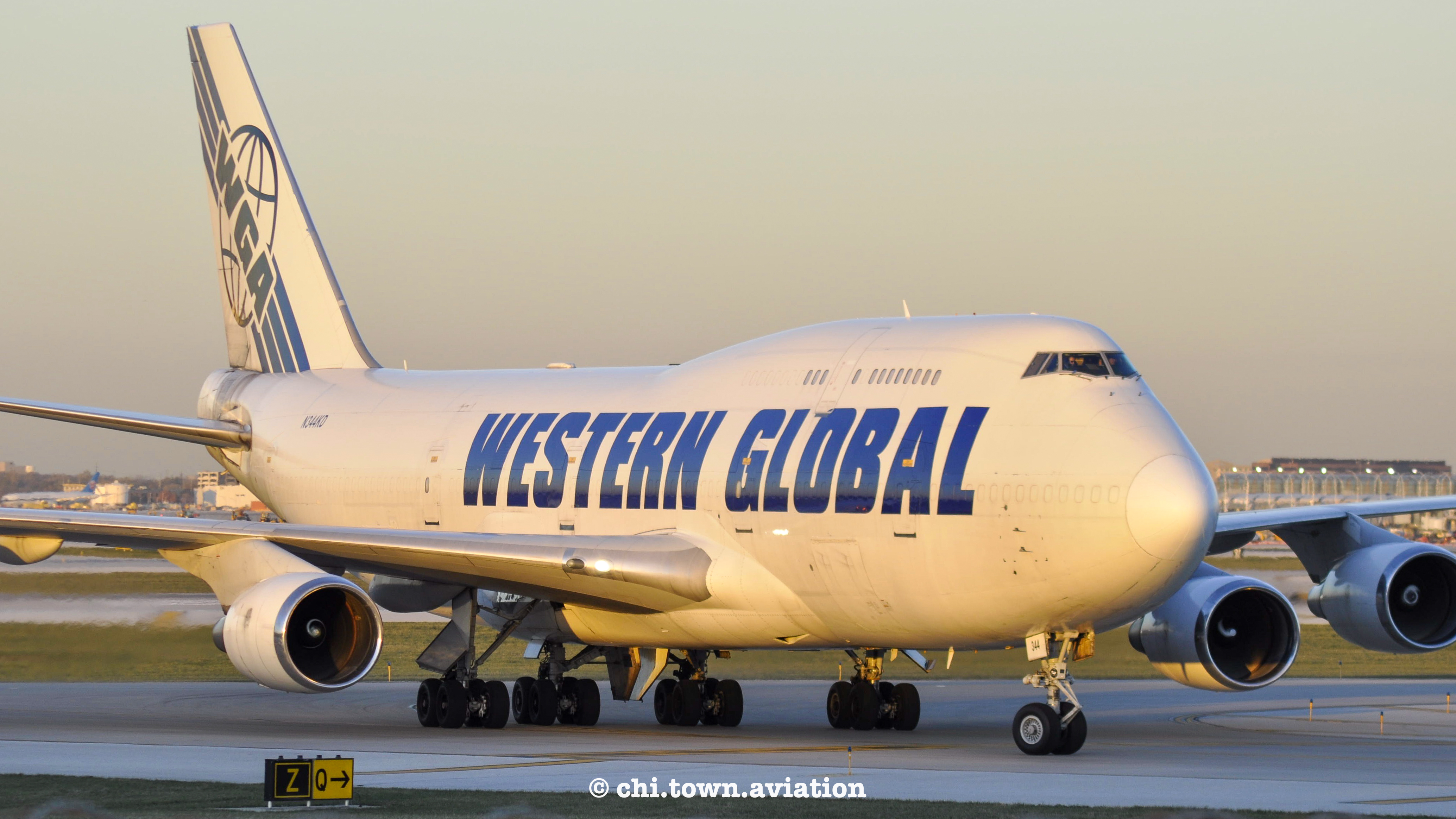 Full size: Western Global Airlines Boeing 747-400F N344KD at Chicago O'Hare International Airport