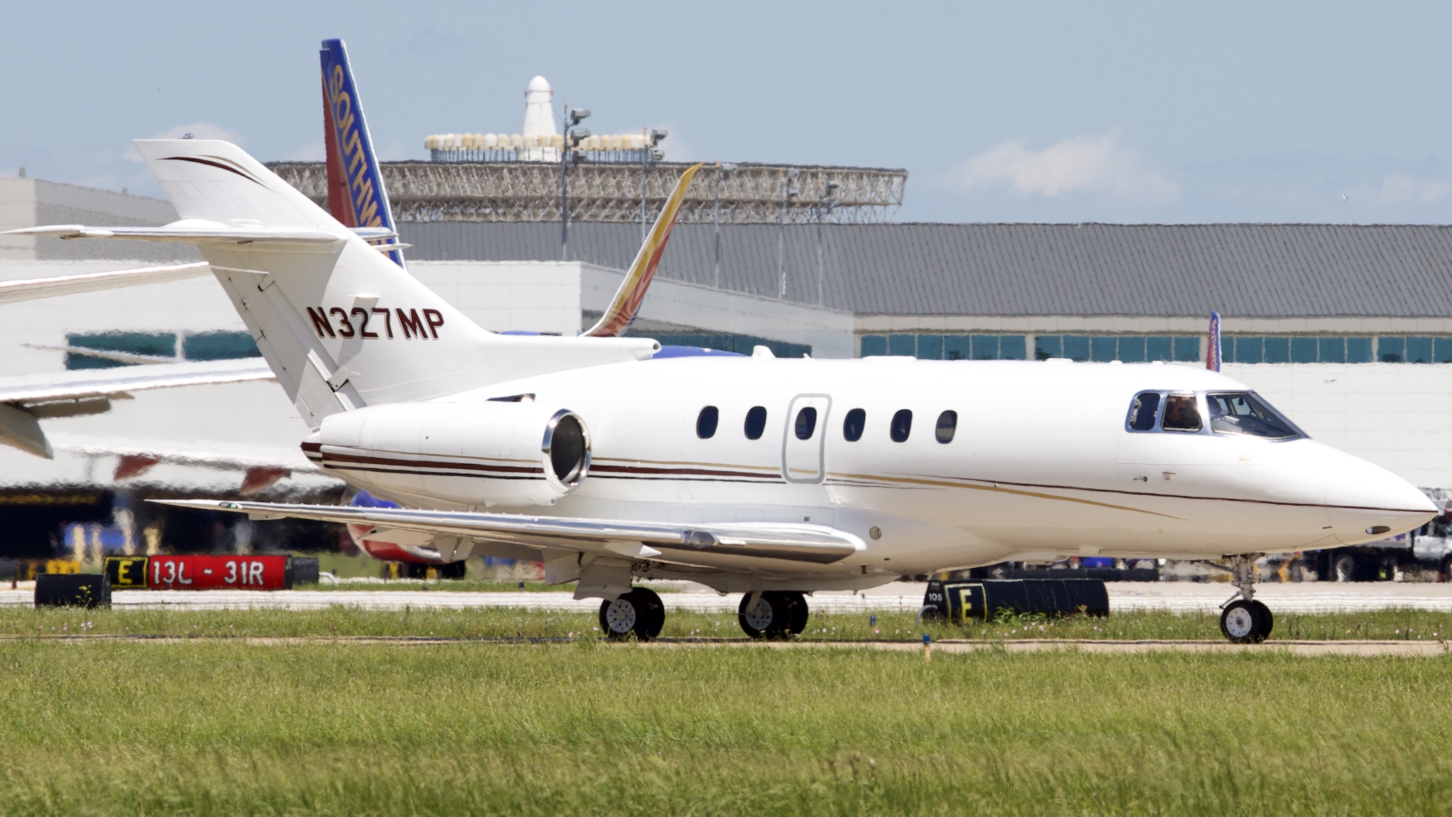 Full size: PRIVATE Beechcraft Hawker 750 N327MP at William P Hobby Airport