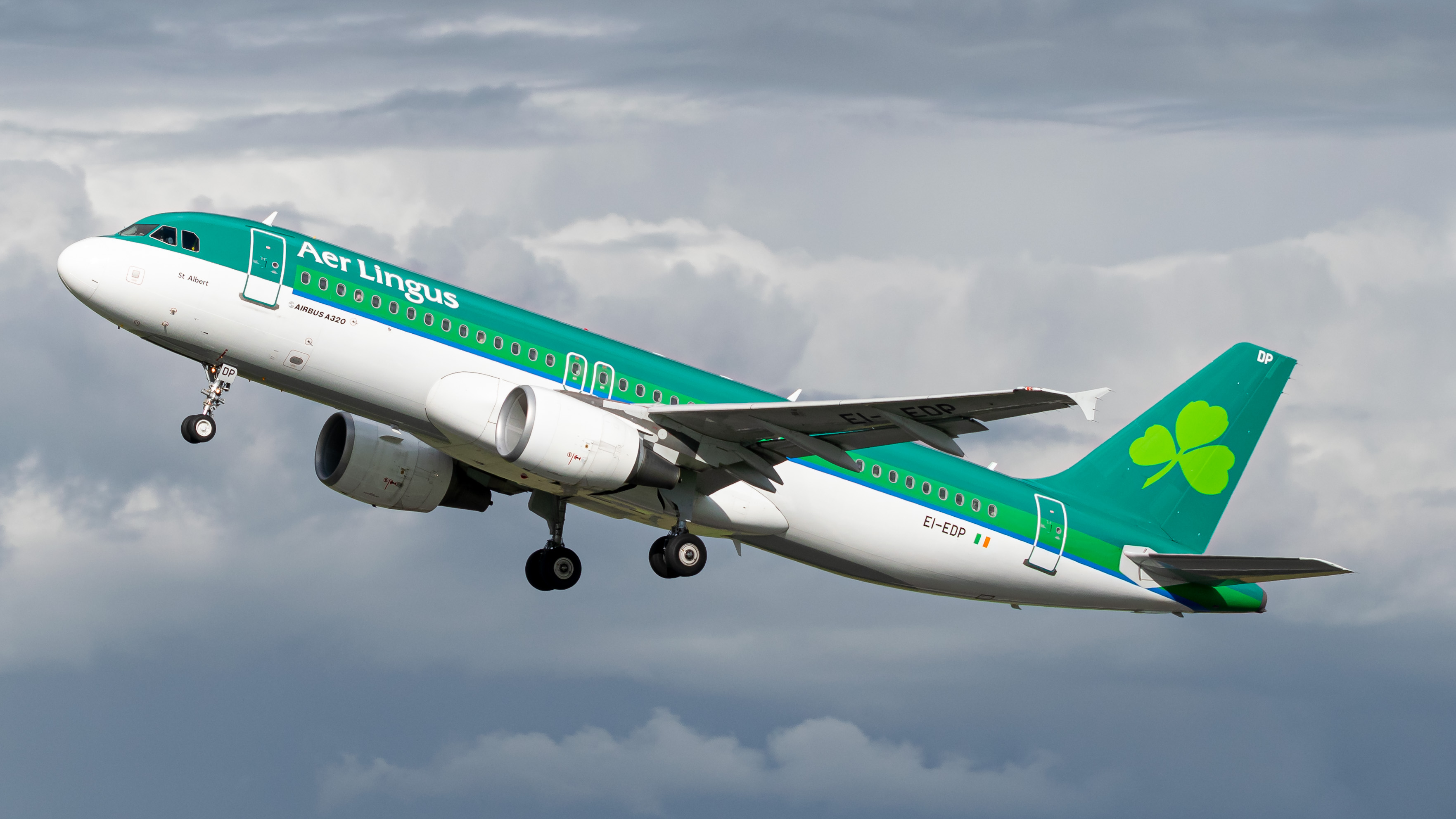 Full size: Aer Lingus Airbus A320 EI-EDP at Dublin International Airport