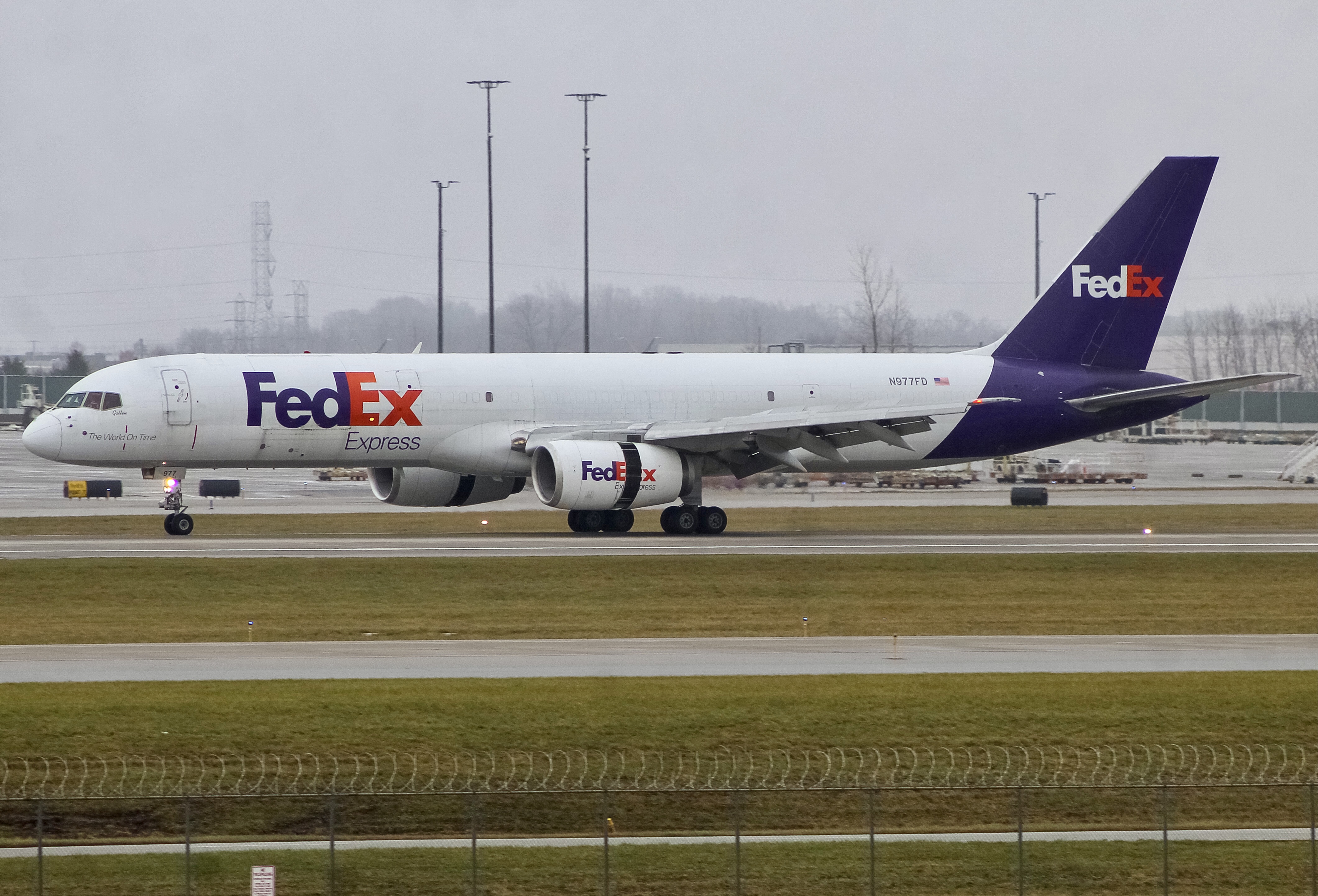 Full size: FedEx Boeing 757-200F N977FD at Indianapolis International Airport