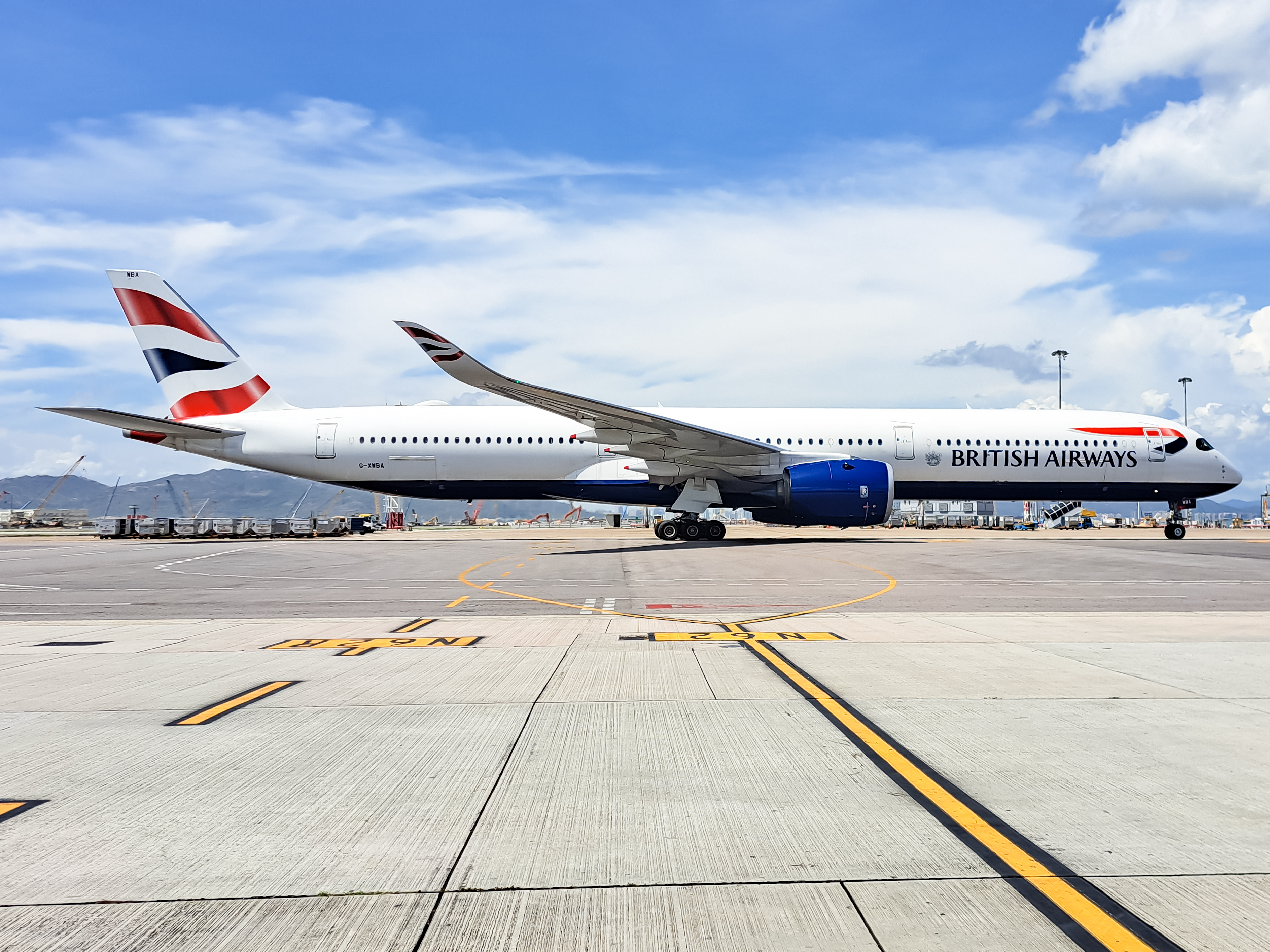 Full size: British Airways Airbus A350-1000 G-XWBA at Hong Kong International Airport