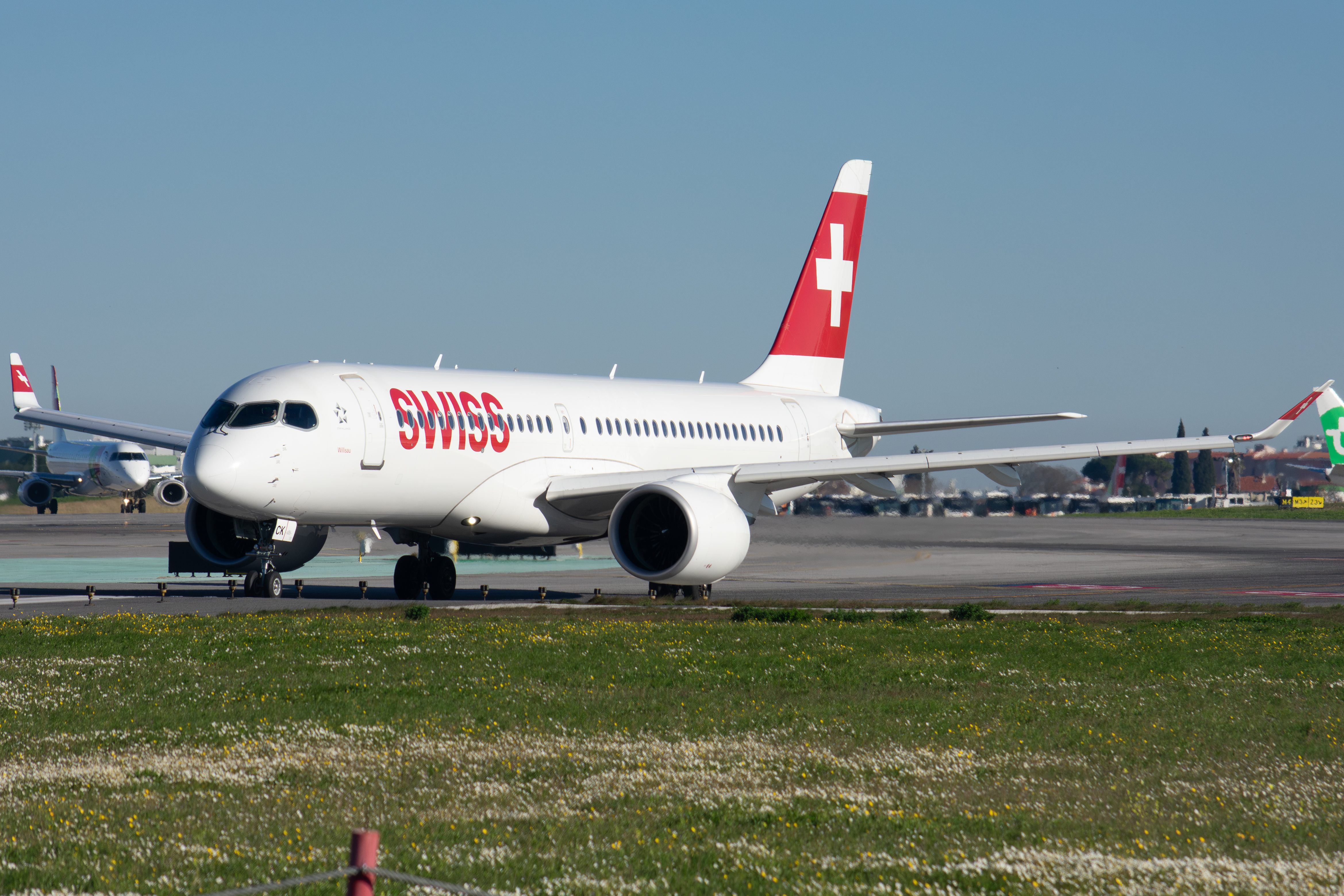 Full size: Swiss International Air Lines Airbus A220-300 HB-JCK at Lisbon Humberto Delgado Airport
