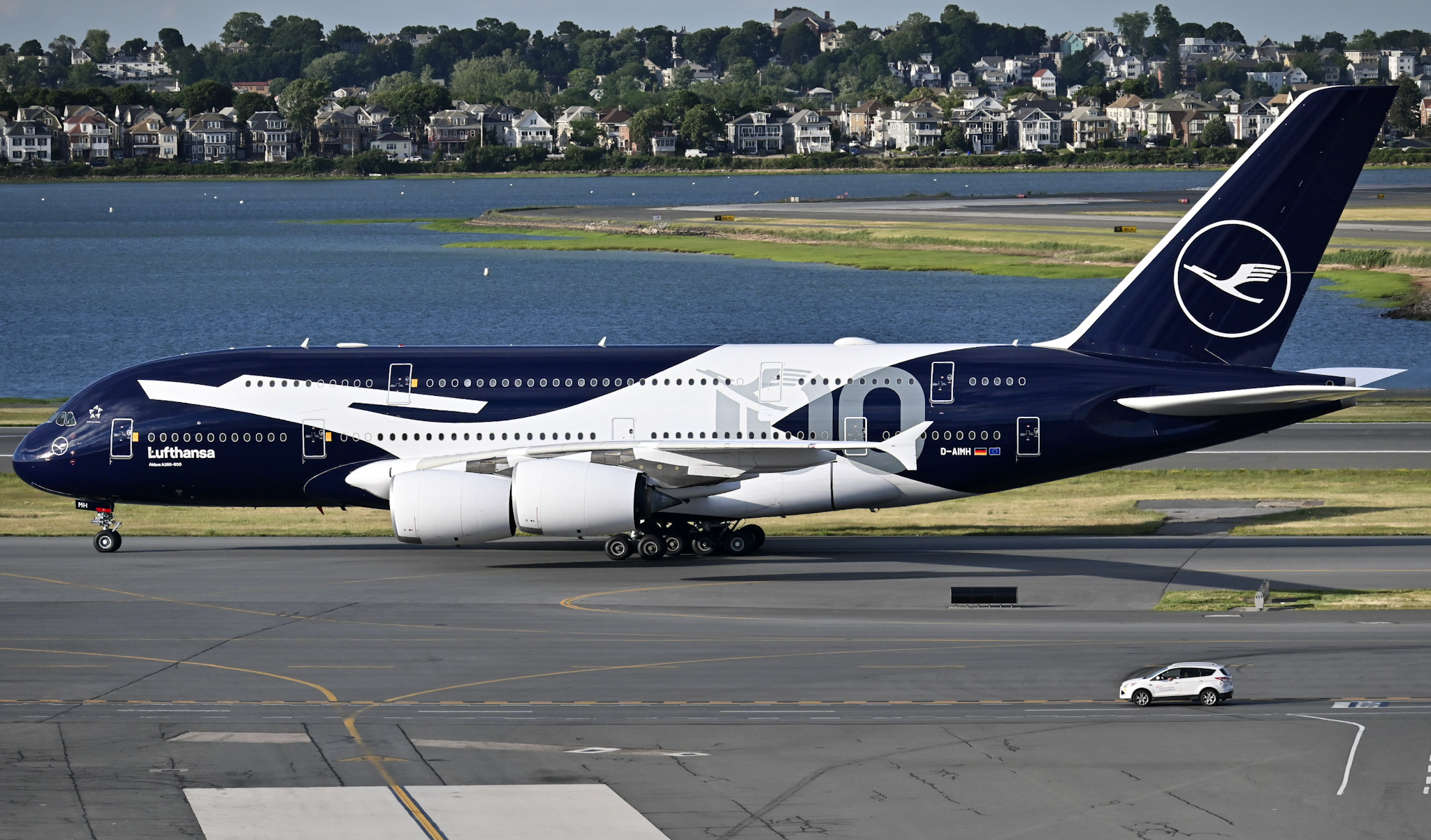 Full size: Lufthansa Airbus A380-800 D-AIMH at General Edward Lawrence Logan International Airport