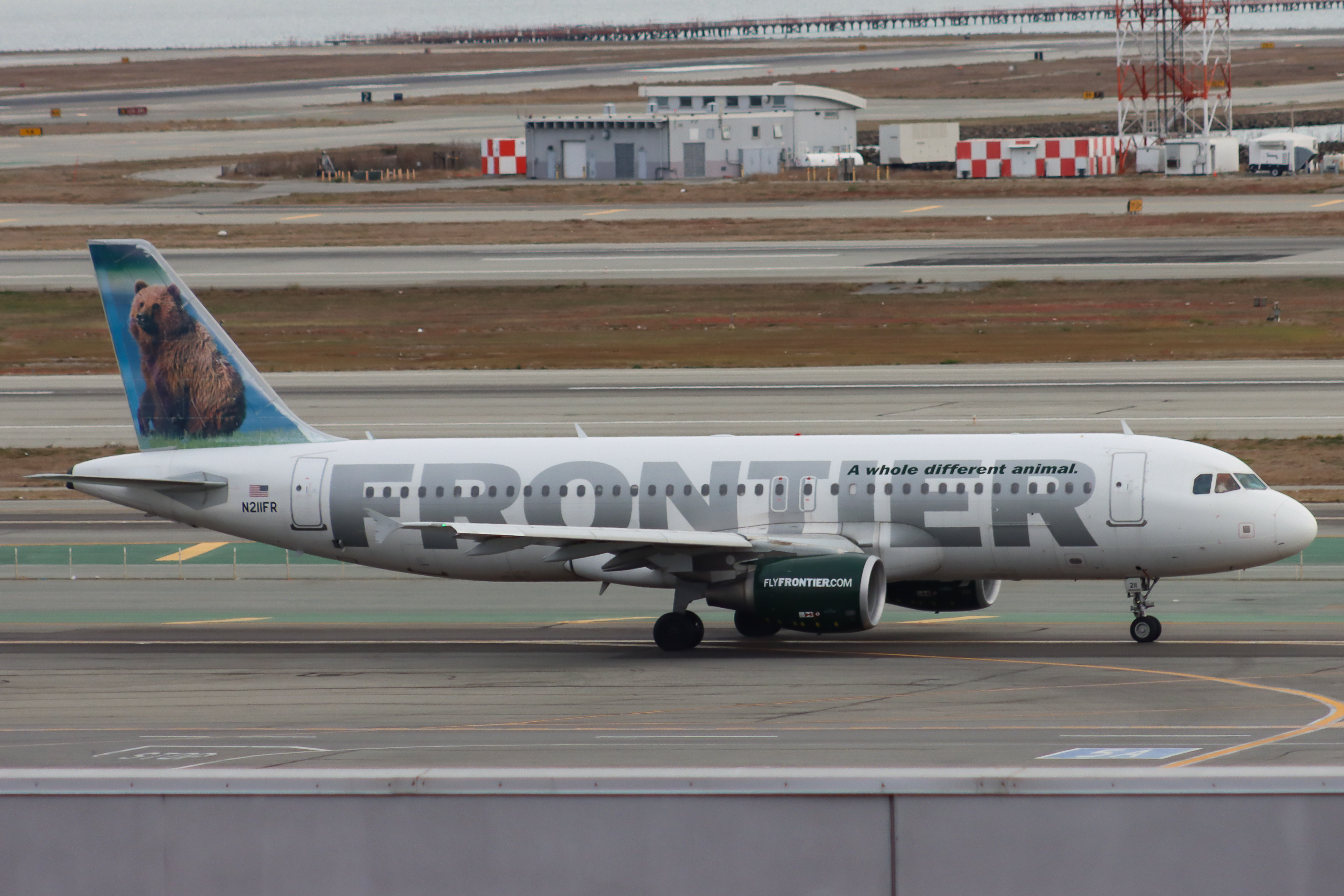 Full size: Frontier Airlines Airbus A320 N211FR at San Francisco International Airport