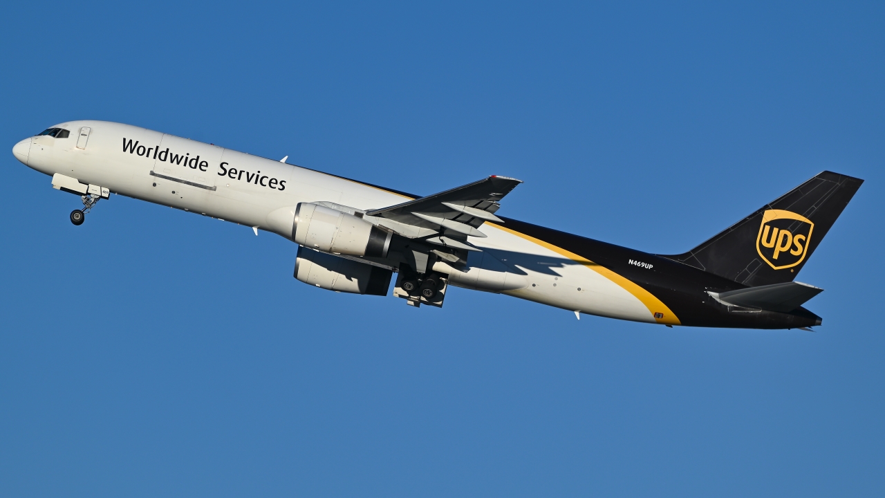 Full size: United Parcel Service Boeing 757-200F N469UP at Reno/Tahoe International Airport