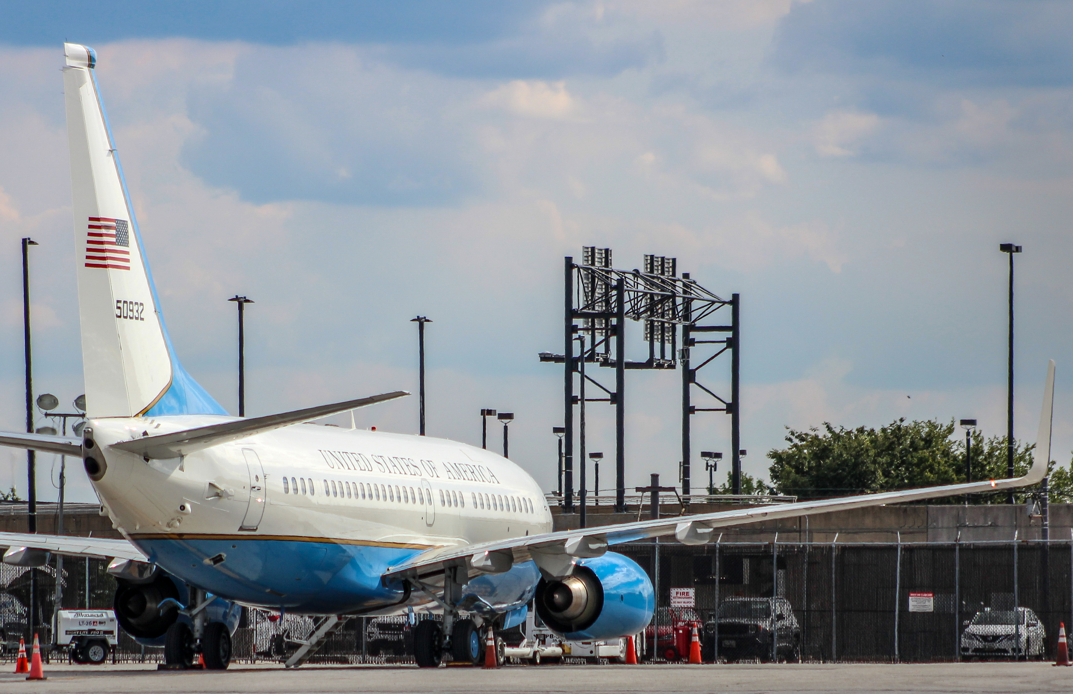 Full size: USAF - United States Air Force Boeing C-40 50932 at Baltimore/Washington International Thurgood Marshall Airport