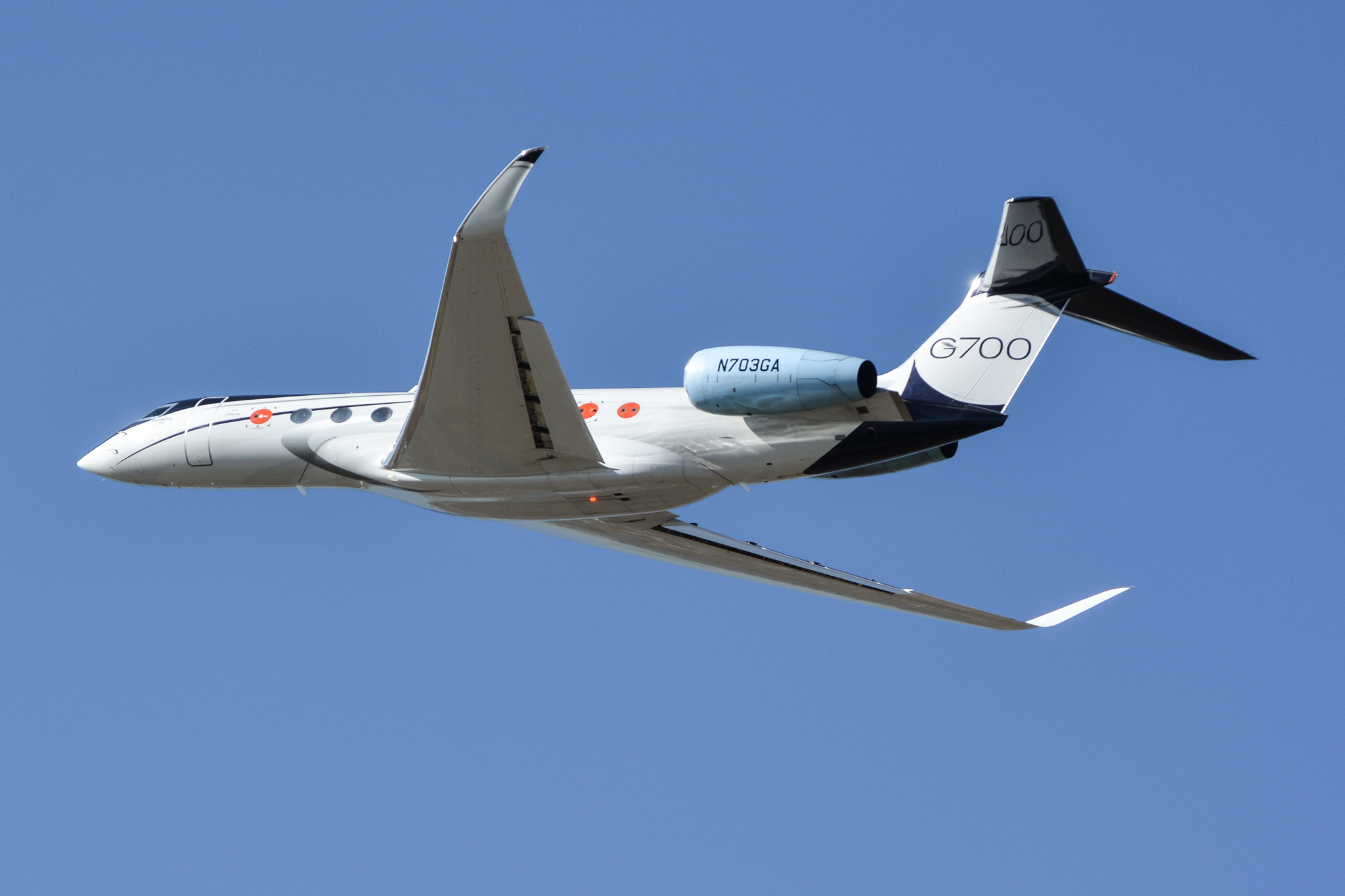 Full size: Gulfstream Gulfstream G700 N703GA at Northern Colorado Regional Airport