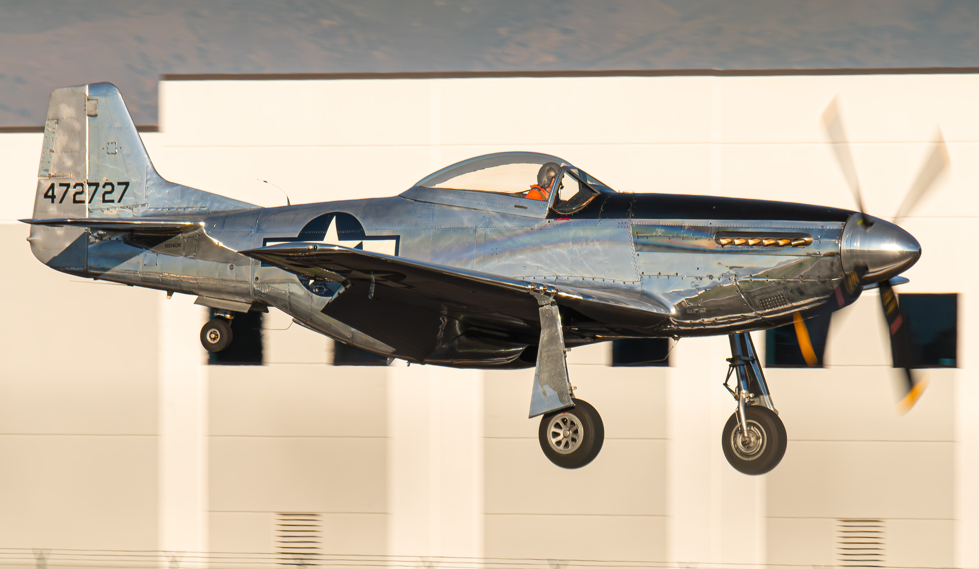 Full size: PRIVATE North American P-51 Mustang N514DK at Van Nuys Airport