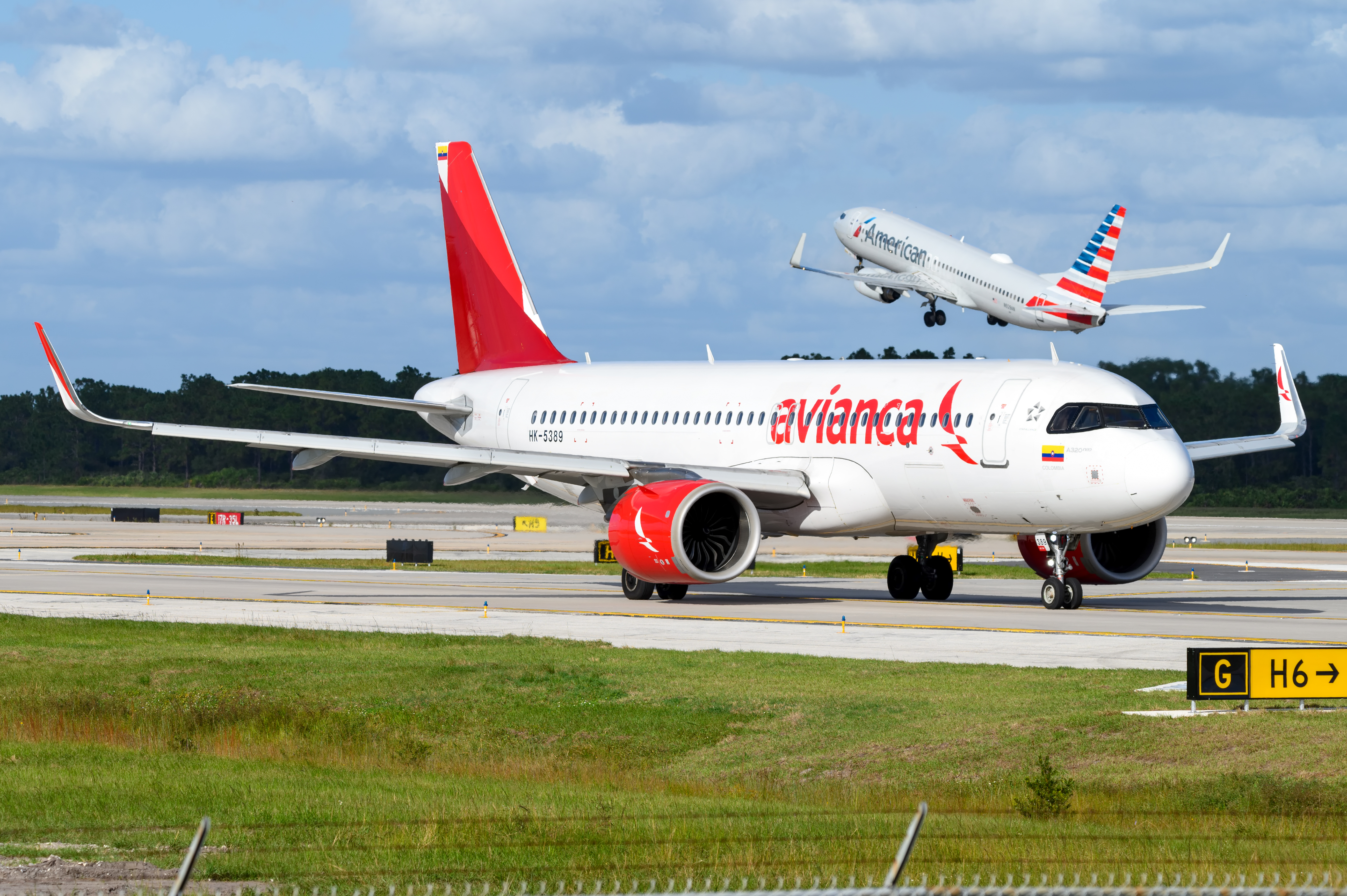 Full size: Avianca Airbus A320NEO HK-5389 at Orlando International Airport