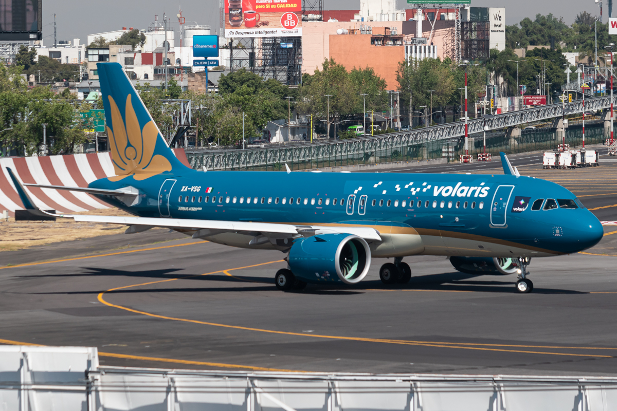 Full size: Volaris Airbus A320NEO XA-VSG at Mexico City International Airport