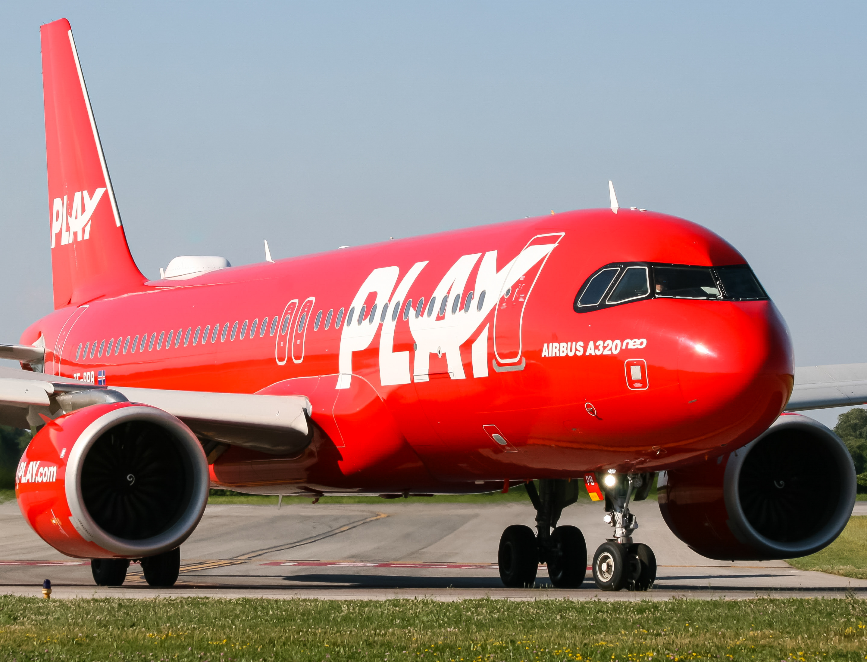 Full size: Play Airbus A320NEO TF-PPB at Hamilton John C. Munro International Airport