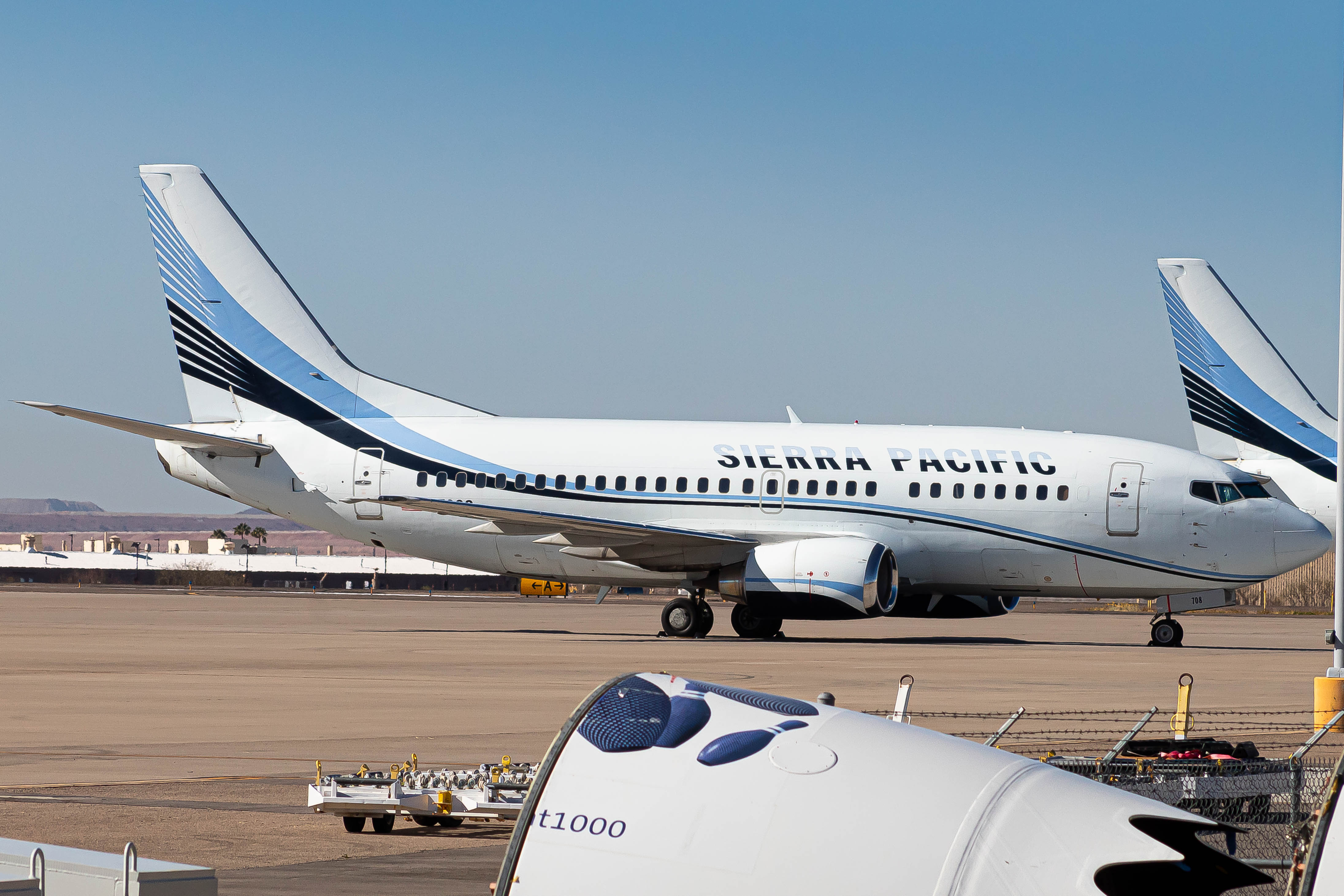 Full size: Sierra Pacific Boeing 737-500 N708S at Tucson International Airport