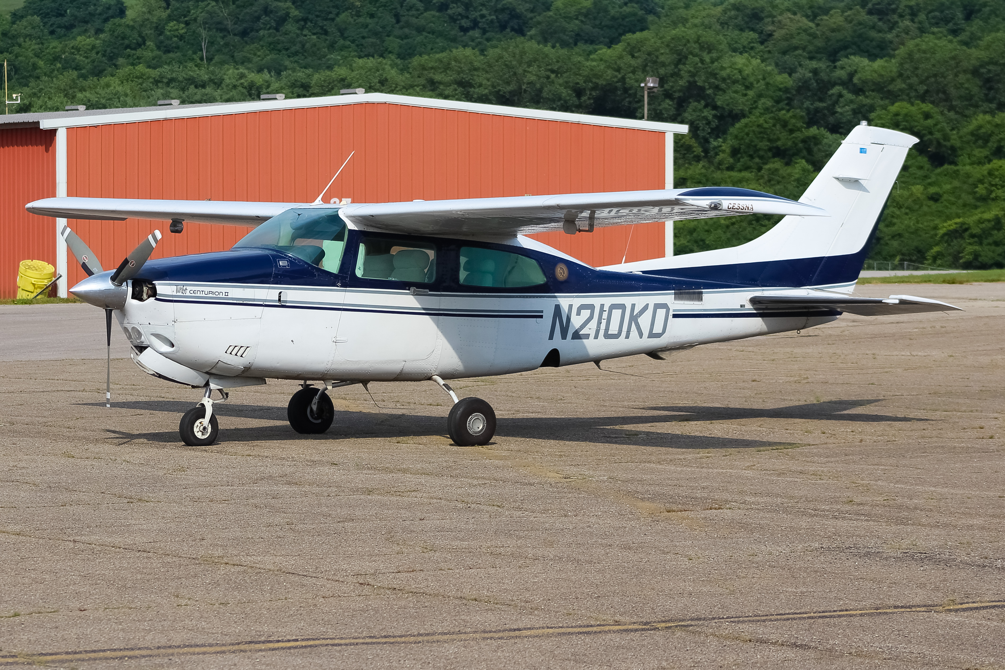 Full size: PRIVATE  Cessna 210 N210KD at Cincinnati Municipal Airport/Lunken Field