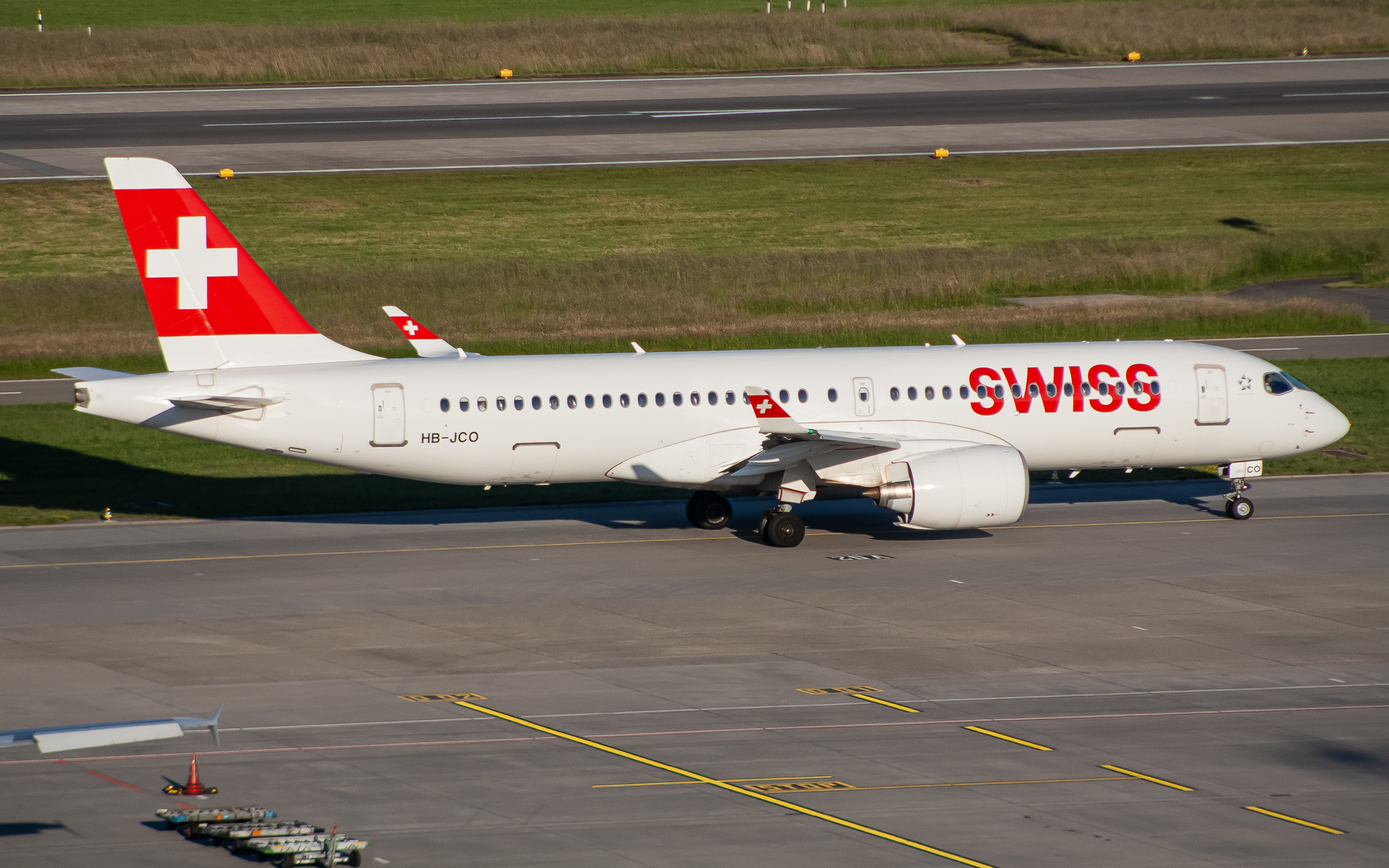 Full size: Swiss International Air Lines Airbus A220-300 HB-JCO at Zurich-Kloten Airport