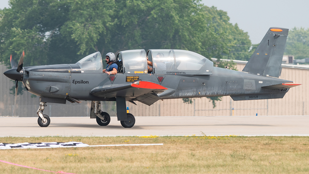 Full size: PRIVATE Socata TB-30 N821LM at Wittman Regional Airport