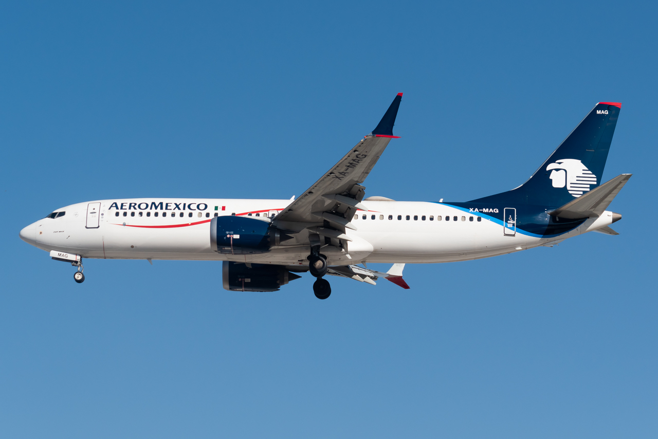 Full size: Aeromexico Boeing 737 MAX 8 XA-MAG at Mexico City International Airport