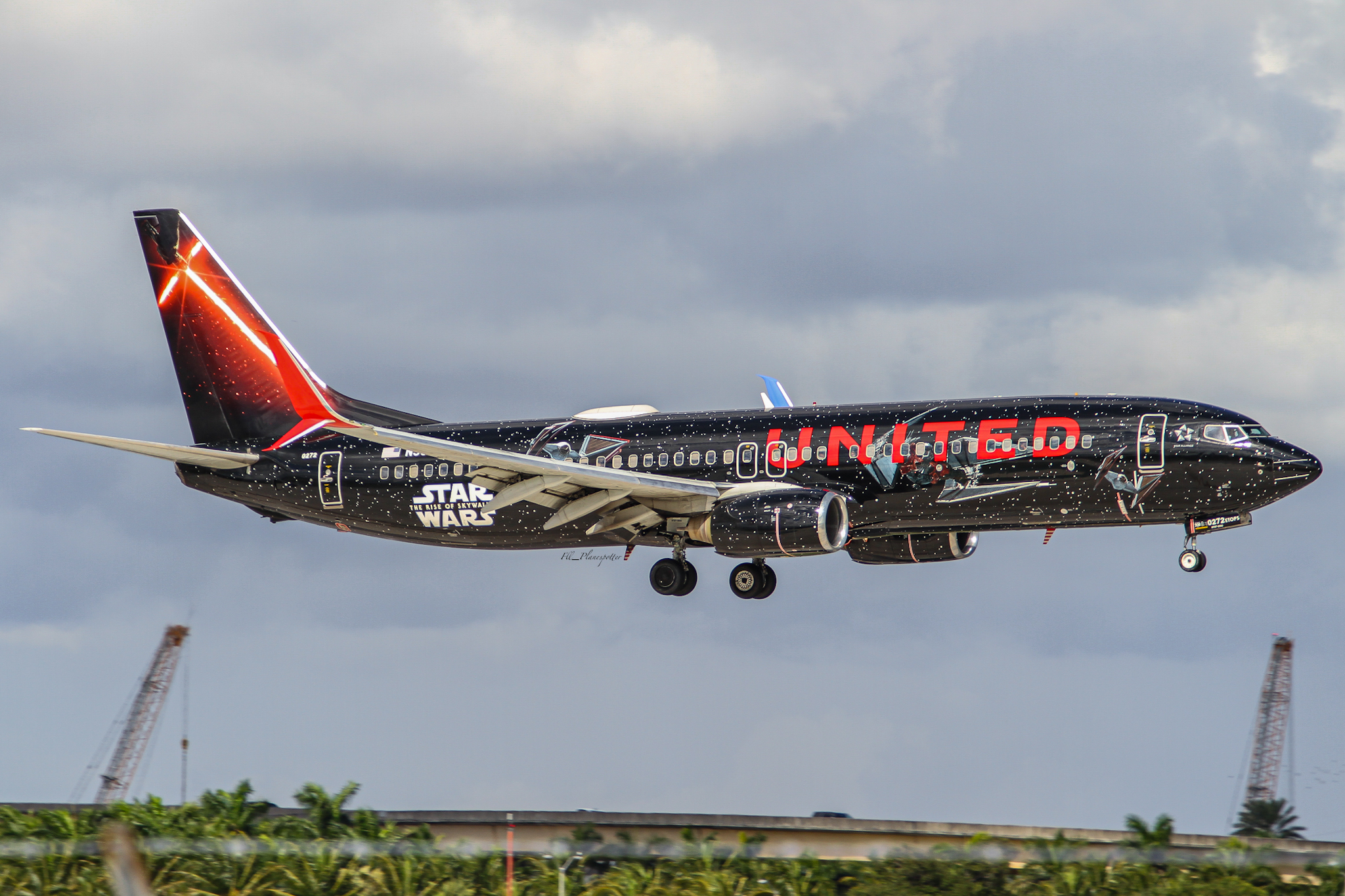 Full size: United Airlines Boeing 737-800 N36272 at Fort Lauderdale/Hollywood International Airport