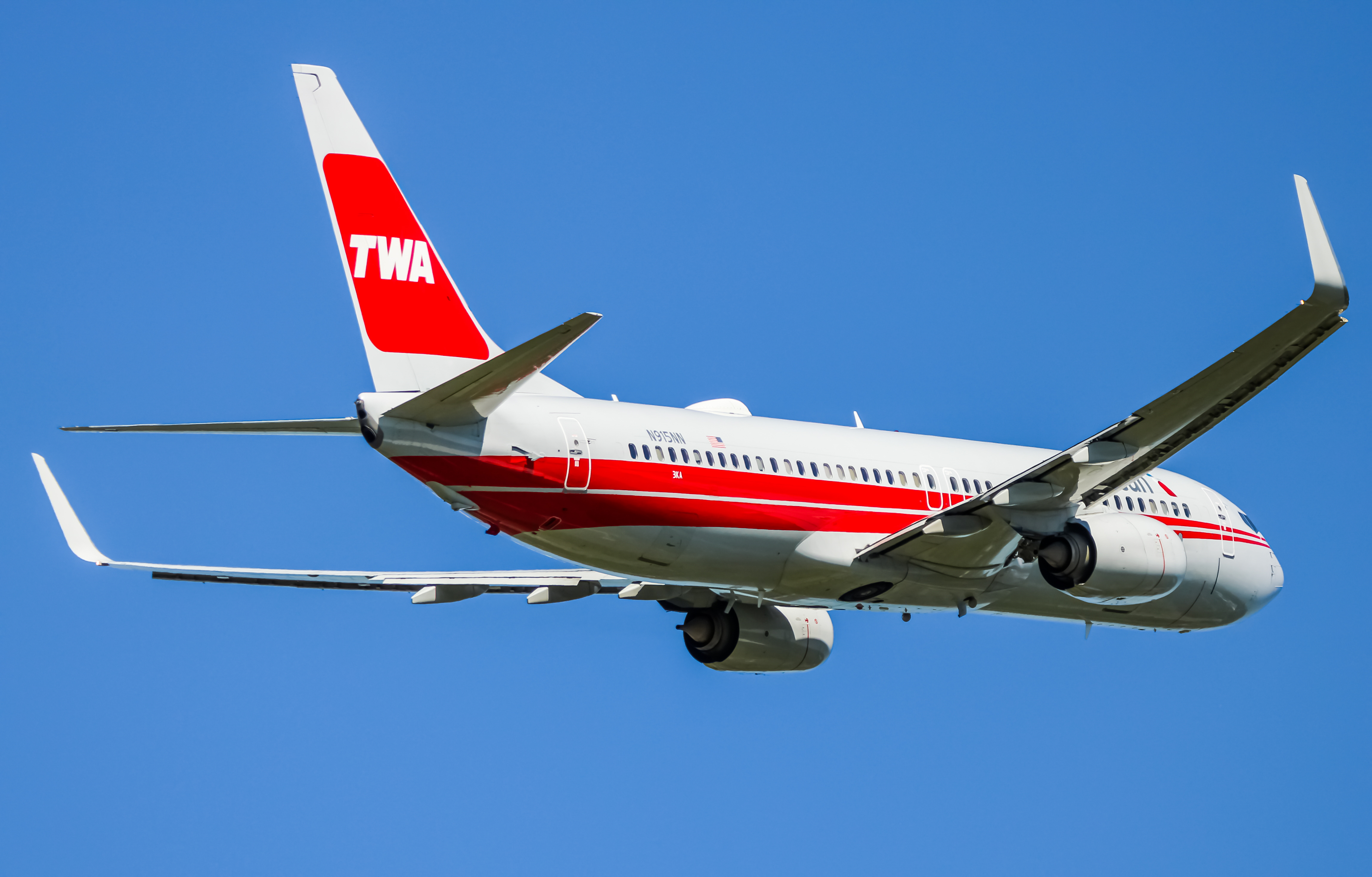 Full size: American Airlines Boeing 737-800 N915NN at Baltimore/Washington International Thurgood Marshall Airport