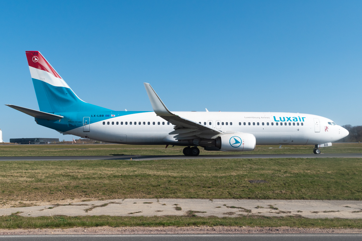 Full size: Luxair Boeing 737-800 LX-LBB at Luxembourg Findel Airport