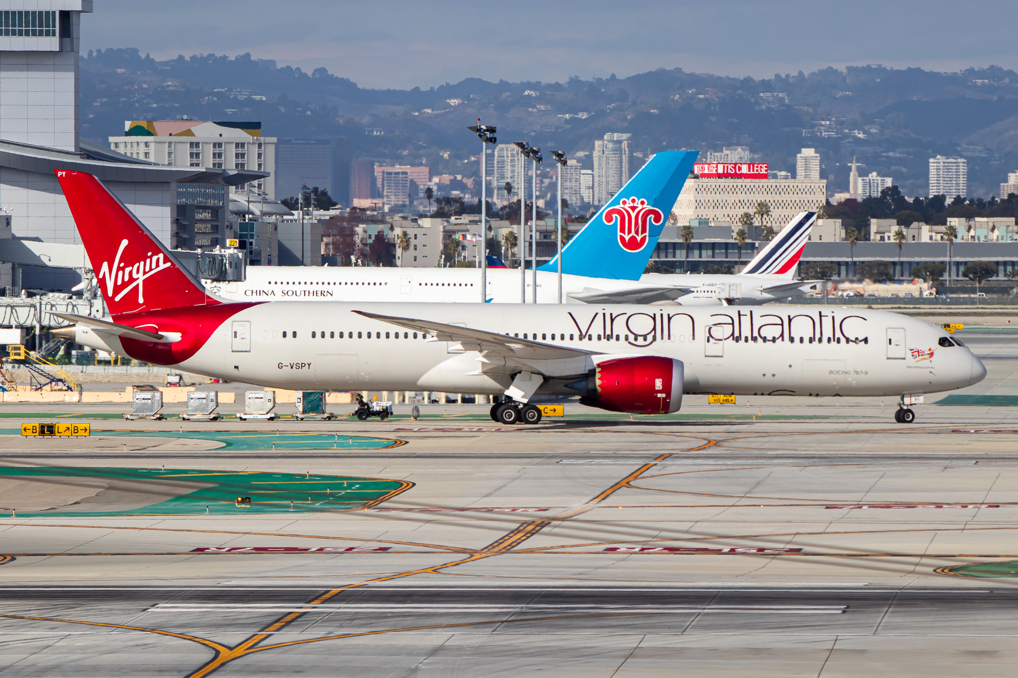 Full size: Virgin Atlantic Boeing 787-9 G-VSPY at Los Angeles International Airport