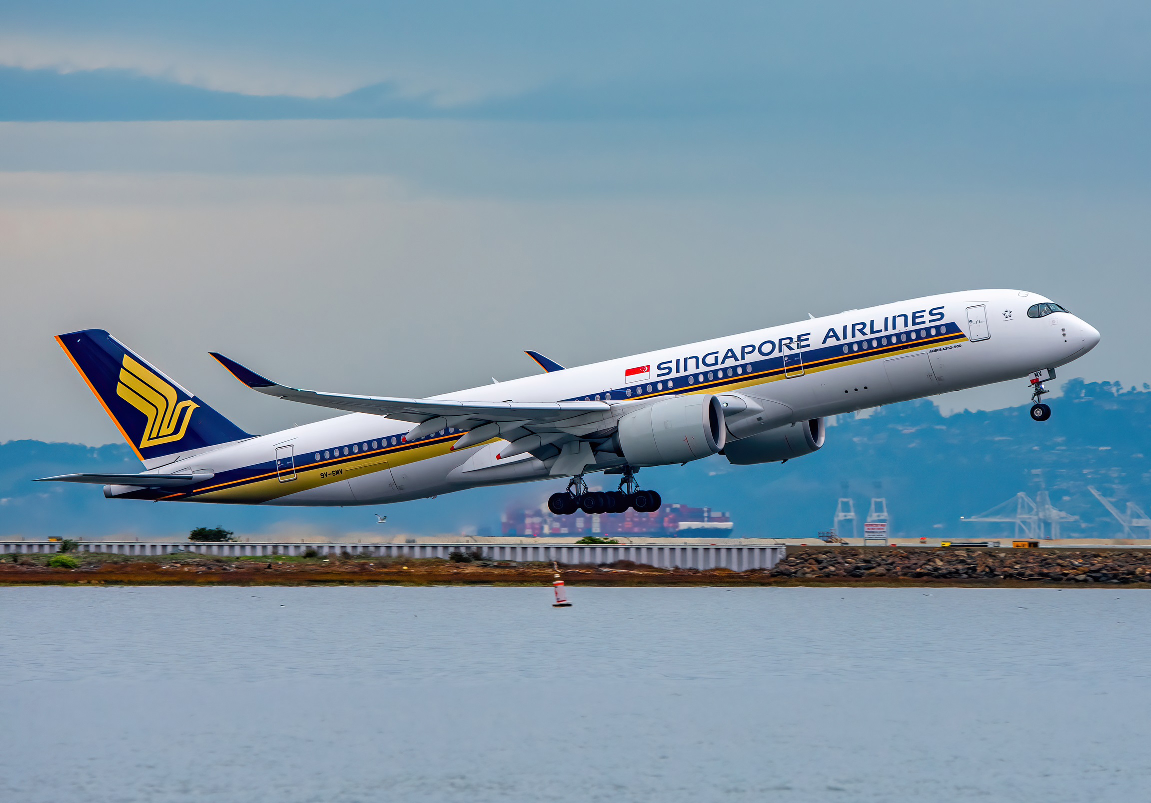 Full size: Singapore Airlines Airbus A350-900 9V-SMV at San Francisco International Airport