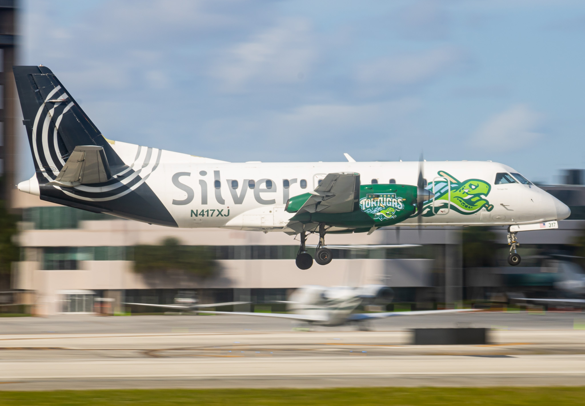 Full size: Silver Airways Saab 340 N417XJ at Fort Lauderdale/Hollywood International Airport