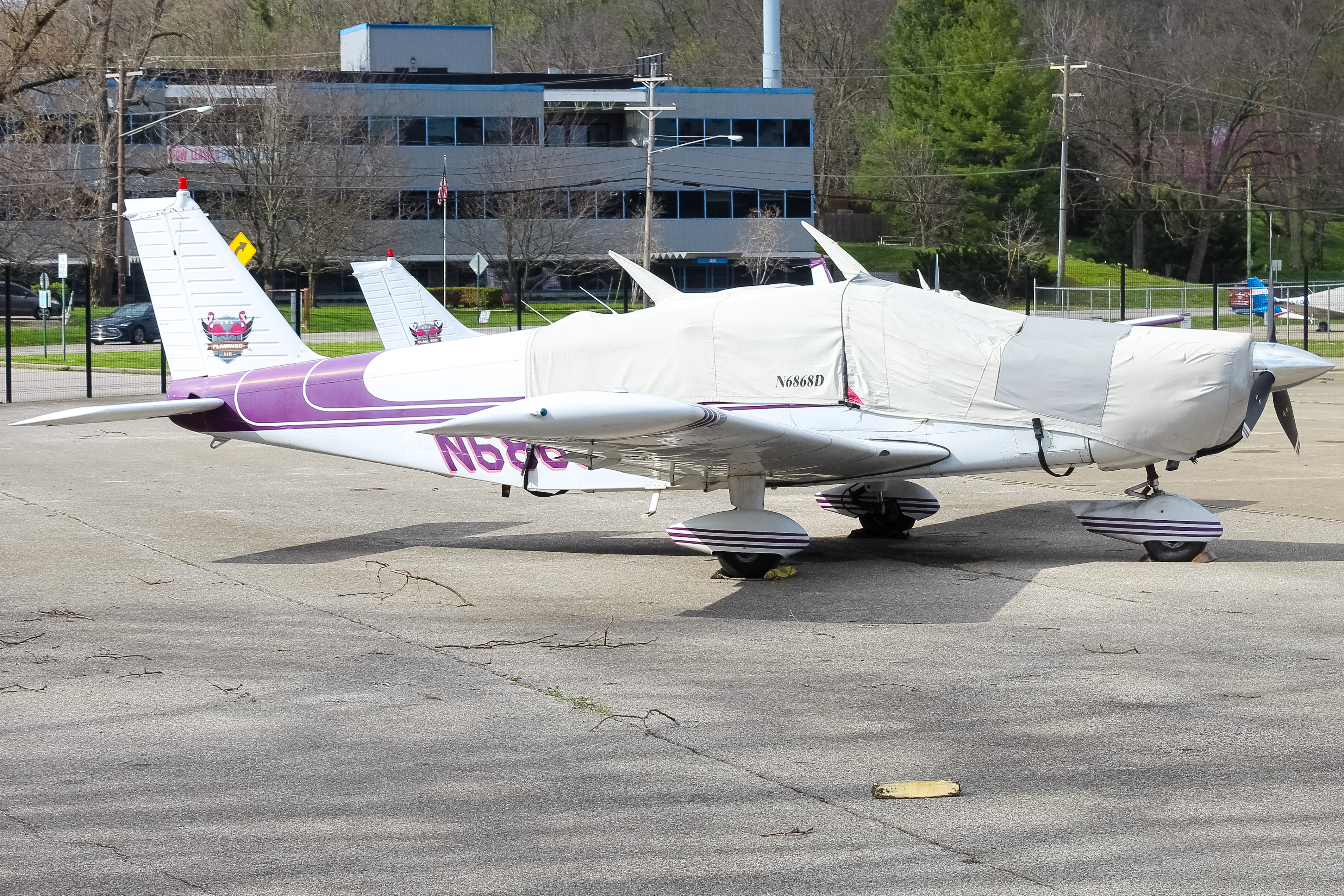 Full size: PRIVATE Piper PA-32 N6868D at Cincinnati Municipal Airport/Lunken Field