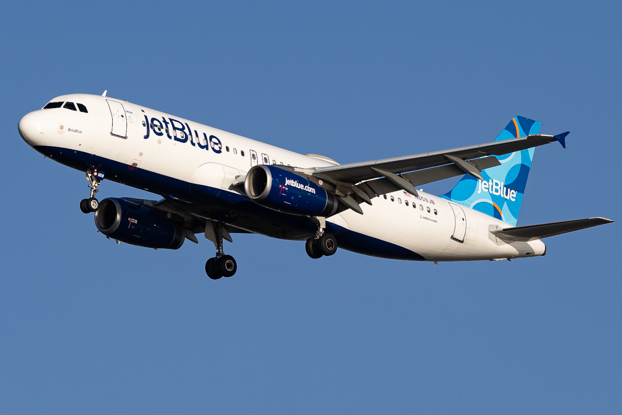 Full size: JetBlue Airways Airbus A320 N659JB at Tampa International Airport