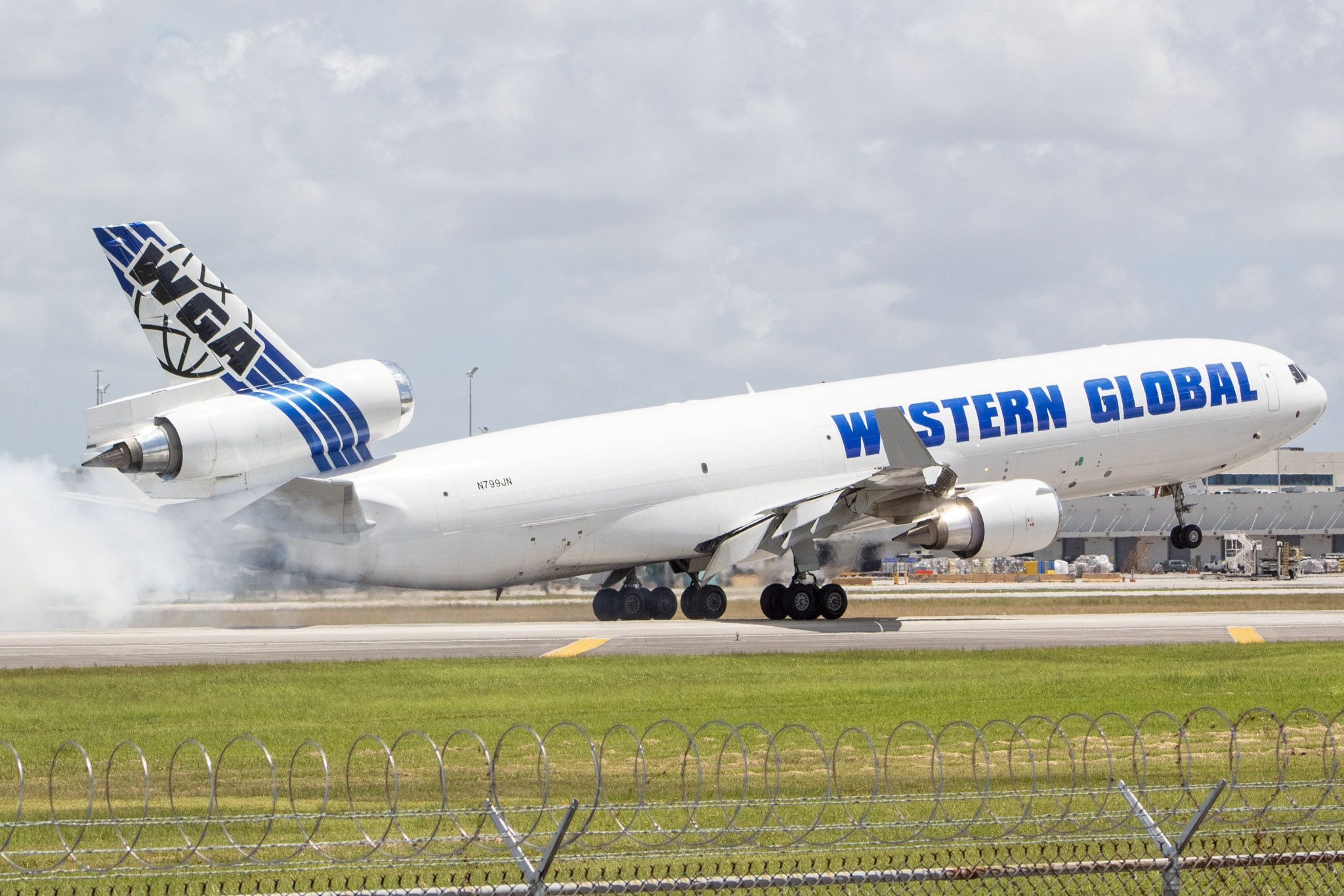 Full size: Western Global Airlines McDonnell Douglas MD-11F N799JN at Miami International Airport
