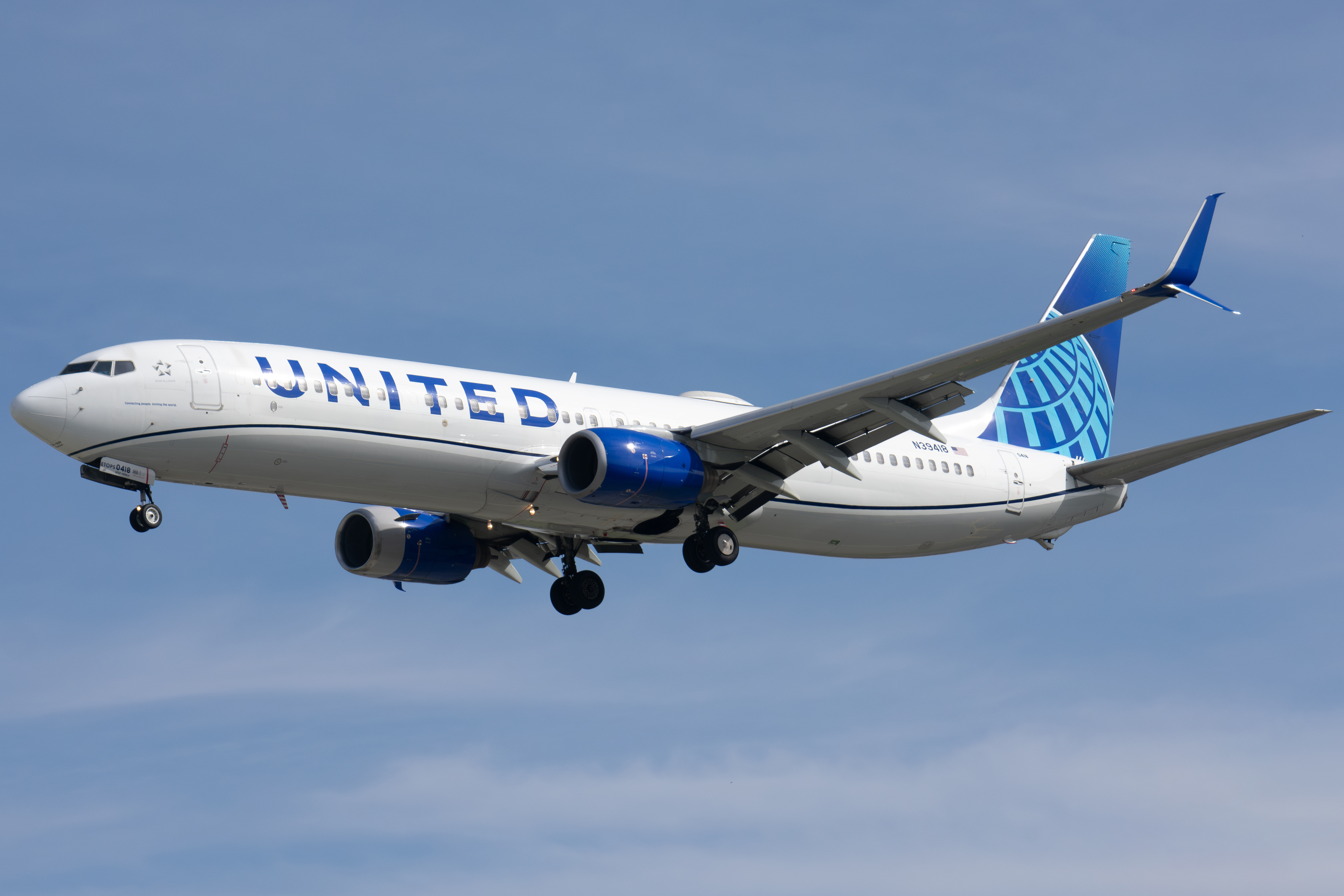 Full size: United Airlines Boeing 737-900ER N39418 at Norman Y Mineta San Jose International Airport