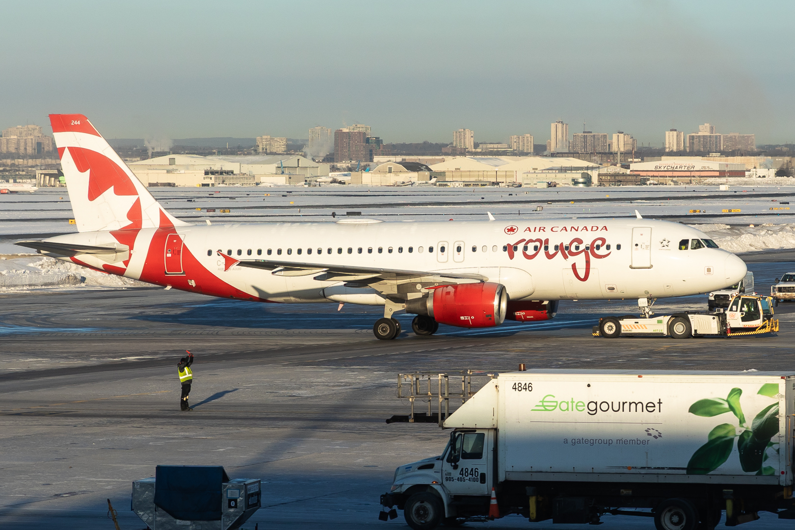 Full size: Air Canada Rouge Airbus A320 C-GFCI at Lester B Pearson International Airport