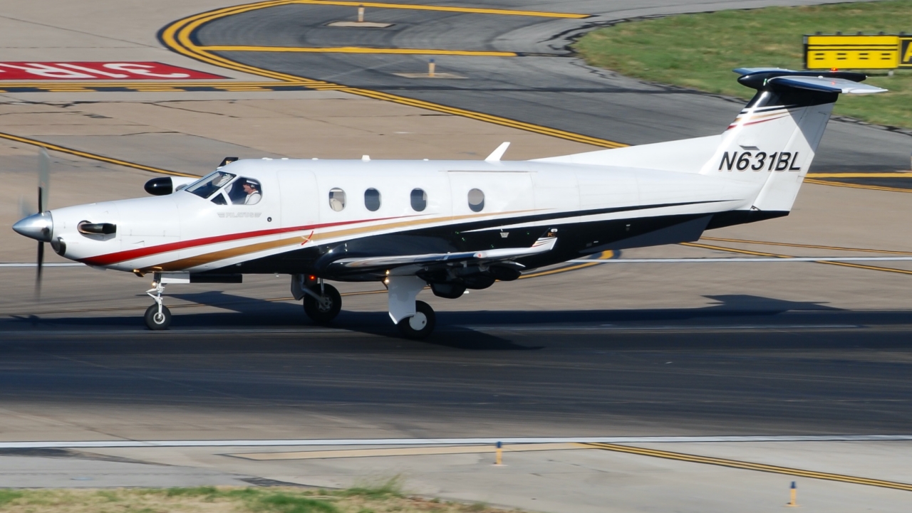 Full size: PRIVATE Pilatus PC-12 N631BL at Dallas Love Field Airport