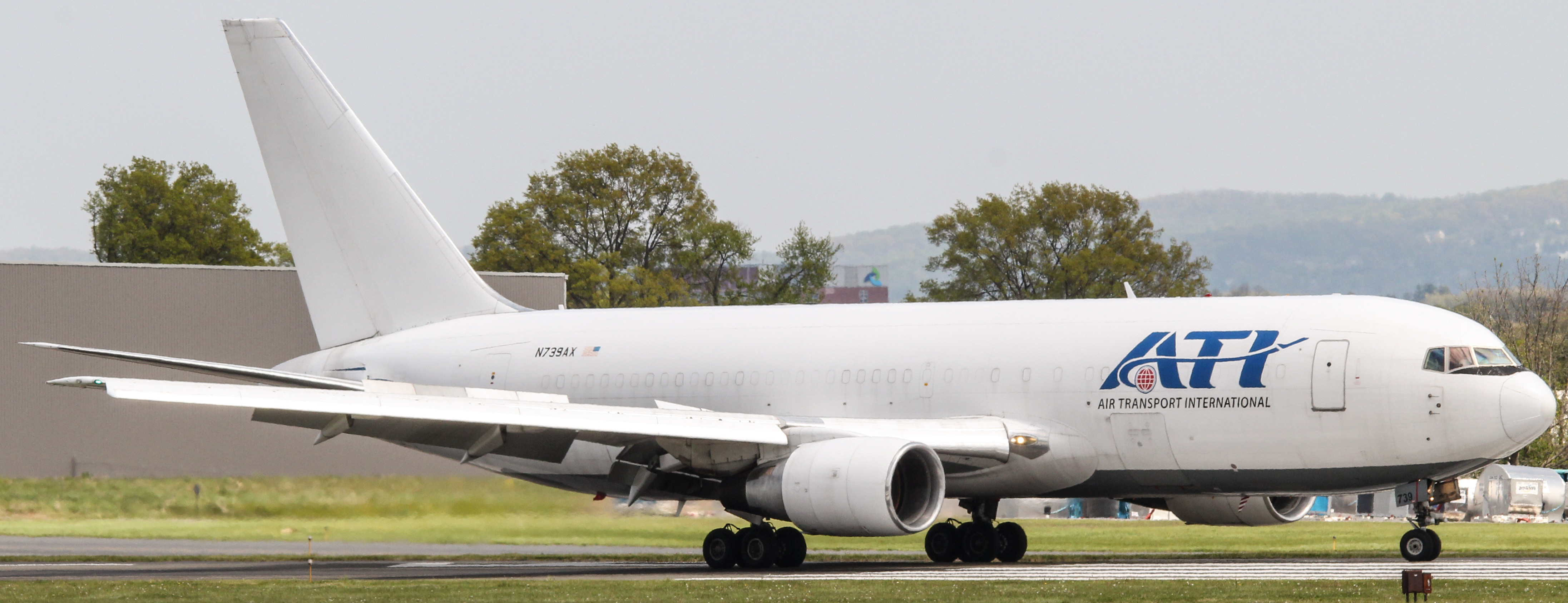 Full size: Air Transport International Boeing 767-200F N739AX at Lehigh Valley International Airport