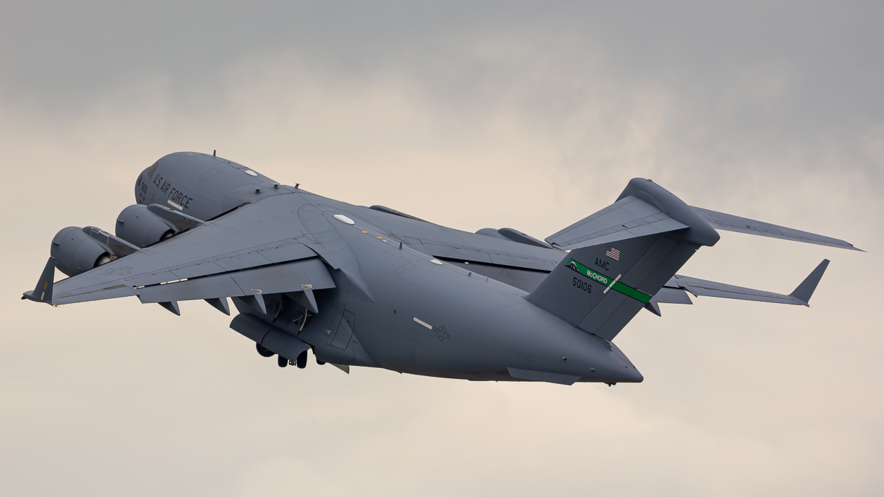 Full size: USAF - United States Air Force Boeing C-17 Globemaster III 95-0106 at James M Cox Dayton International Airport