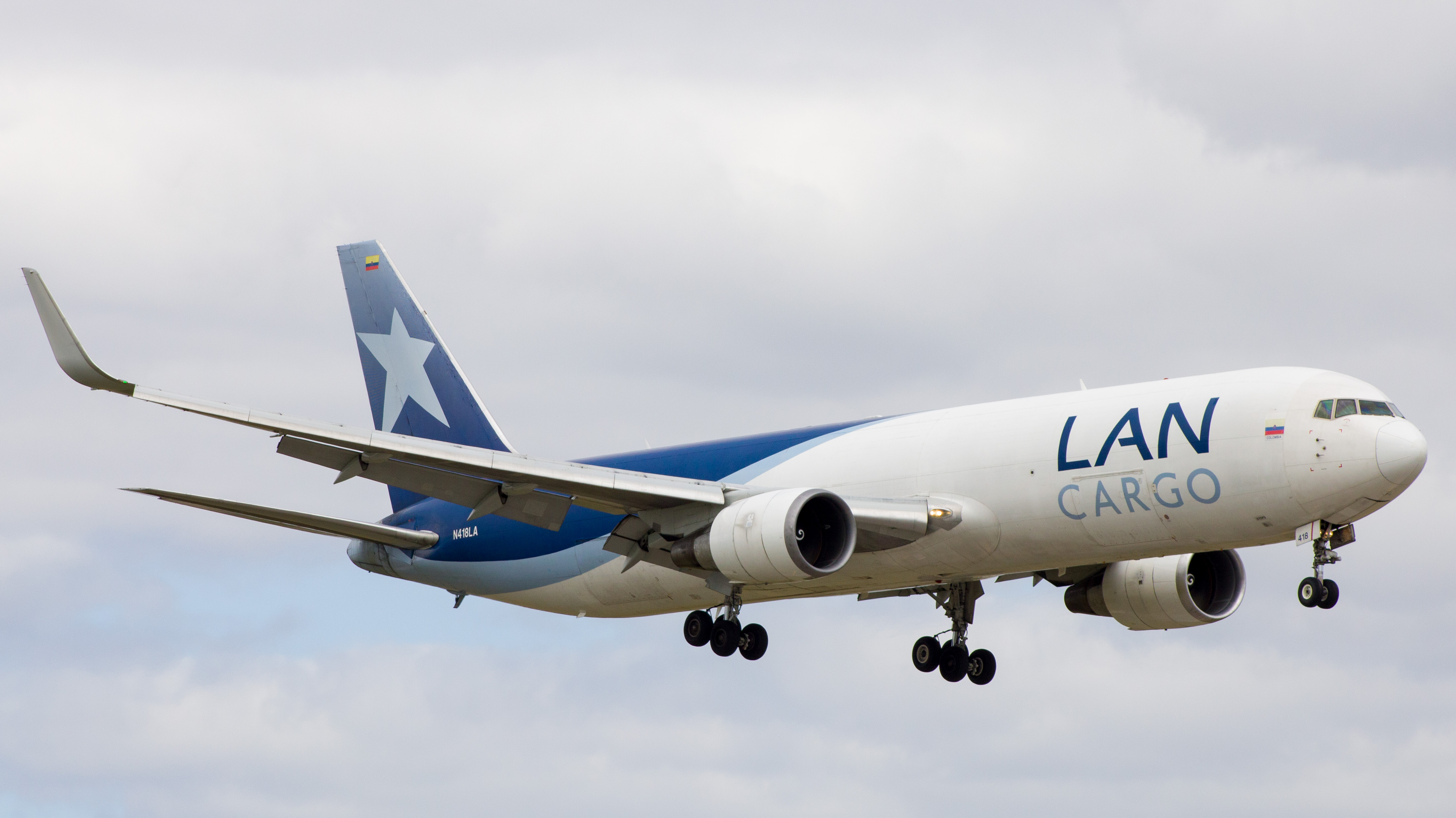 Full size: LATAM Cargo Boeing 767-300F N418LA at Miami International Airport