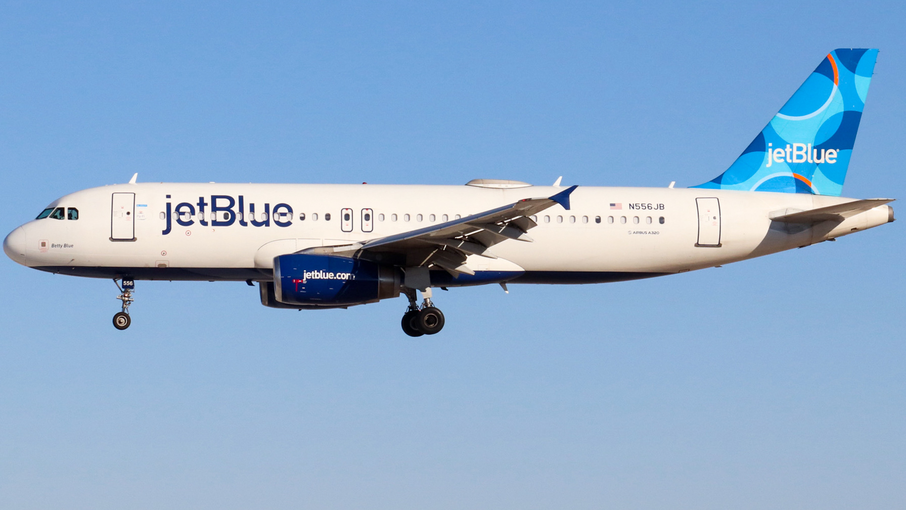 Full size: JetBlue Airways Airbus A320 N556JB at Harry Reid International Airport