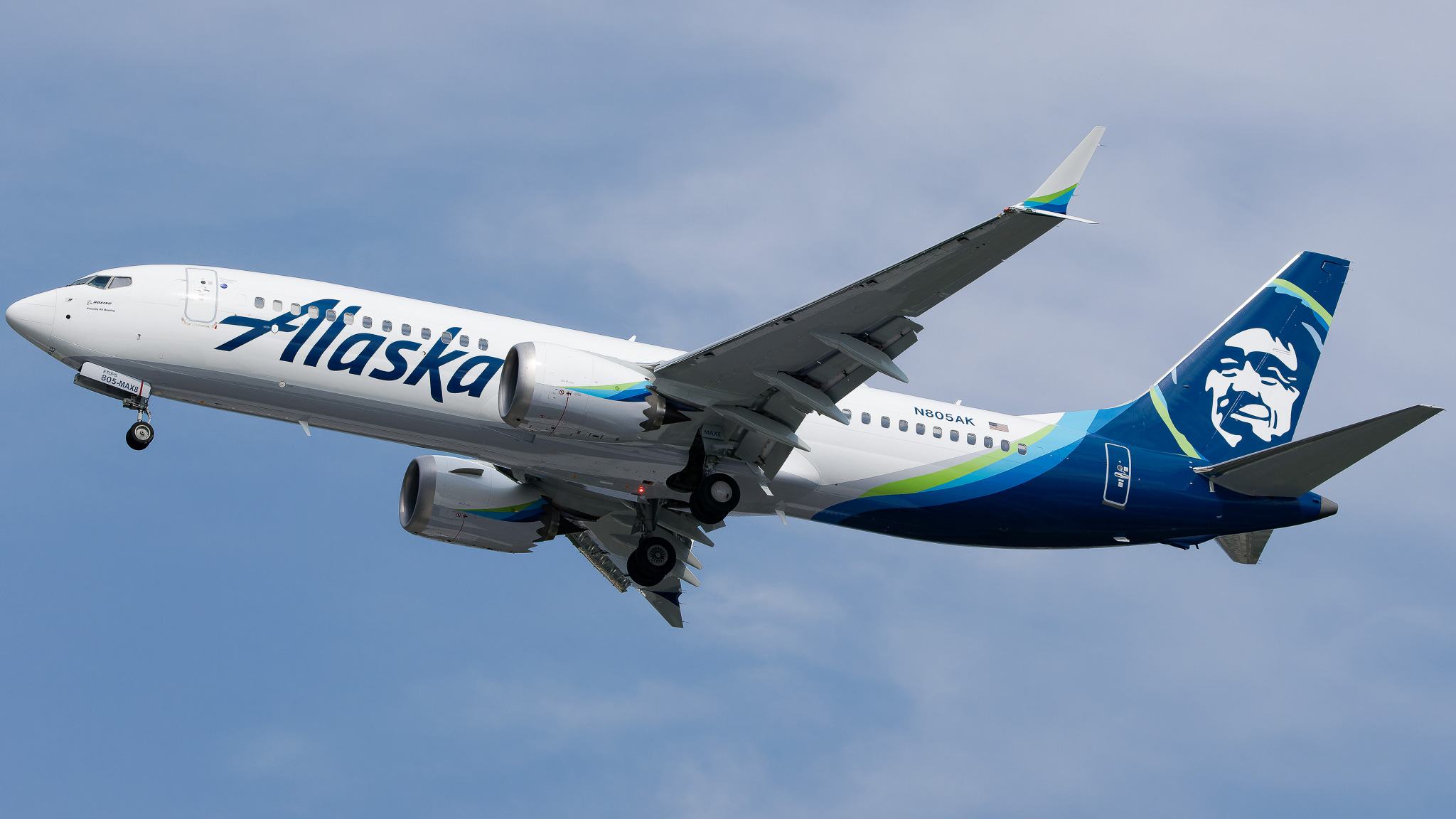 Full size: Alaska Airlines Boeing 737 MAX 8 N805AK at Tampa International Airport